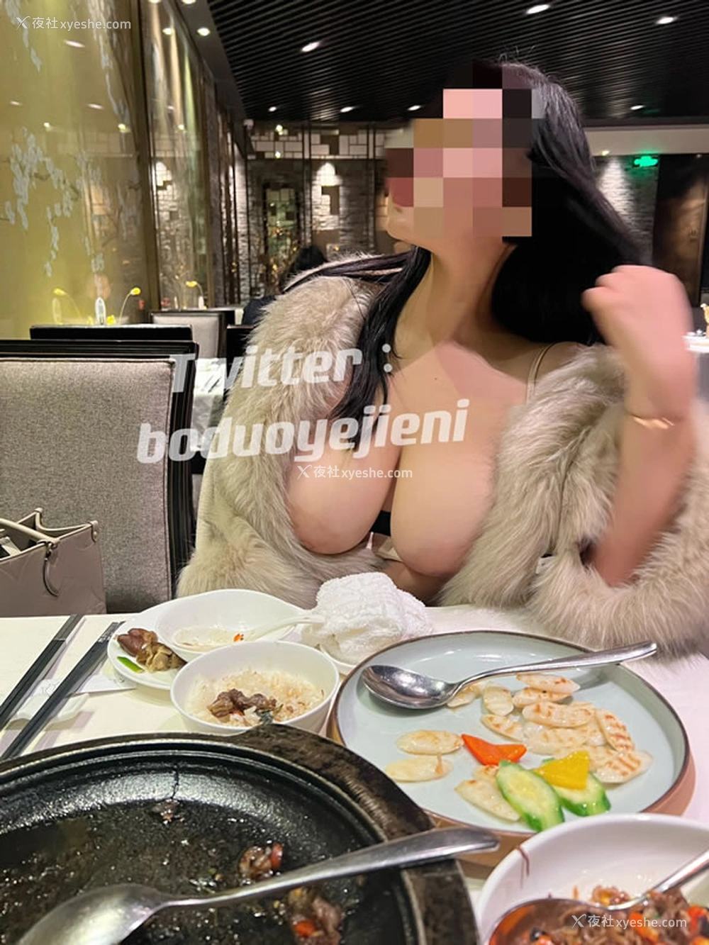 1P - 推特爆乳福利姬@妮妮子尺度私拍合集