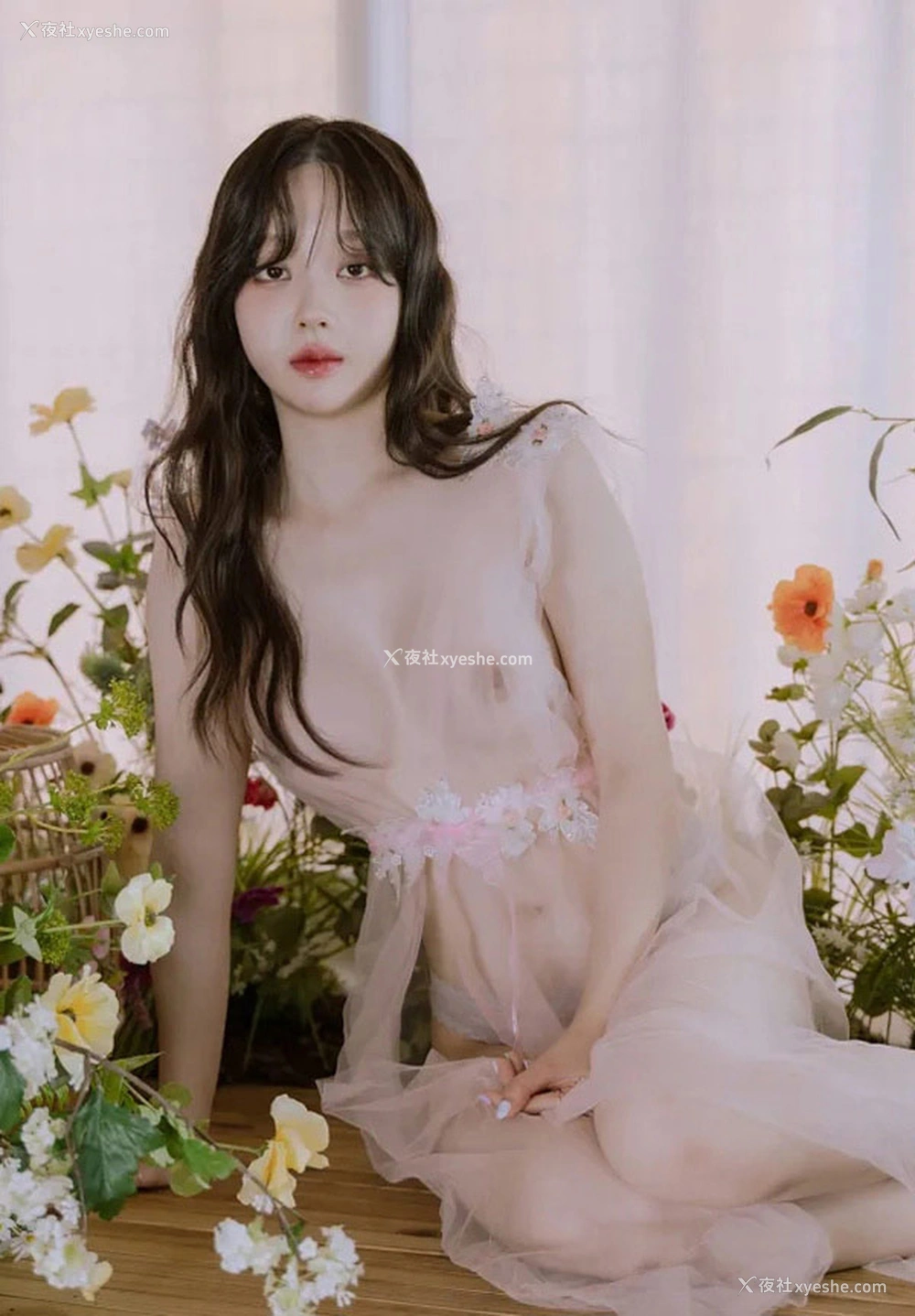 1P - 美人如画Somi薄纱唯美无圣光图集
