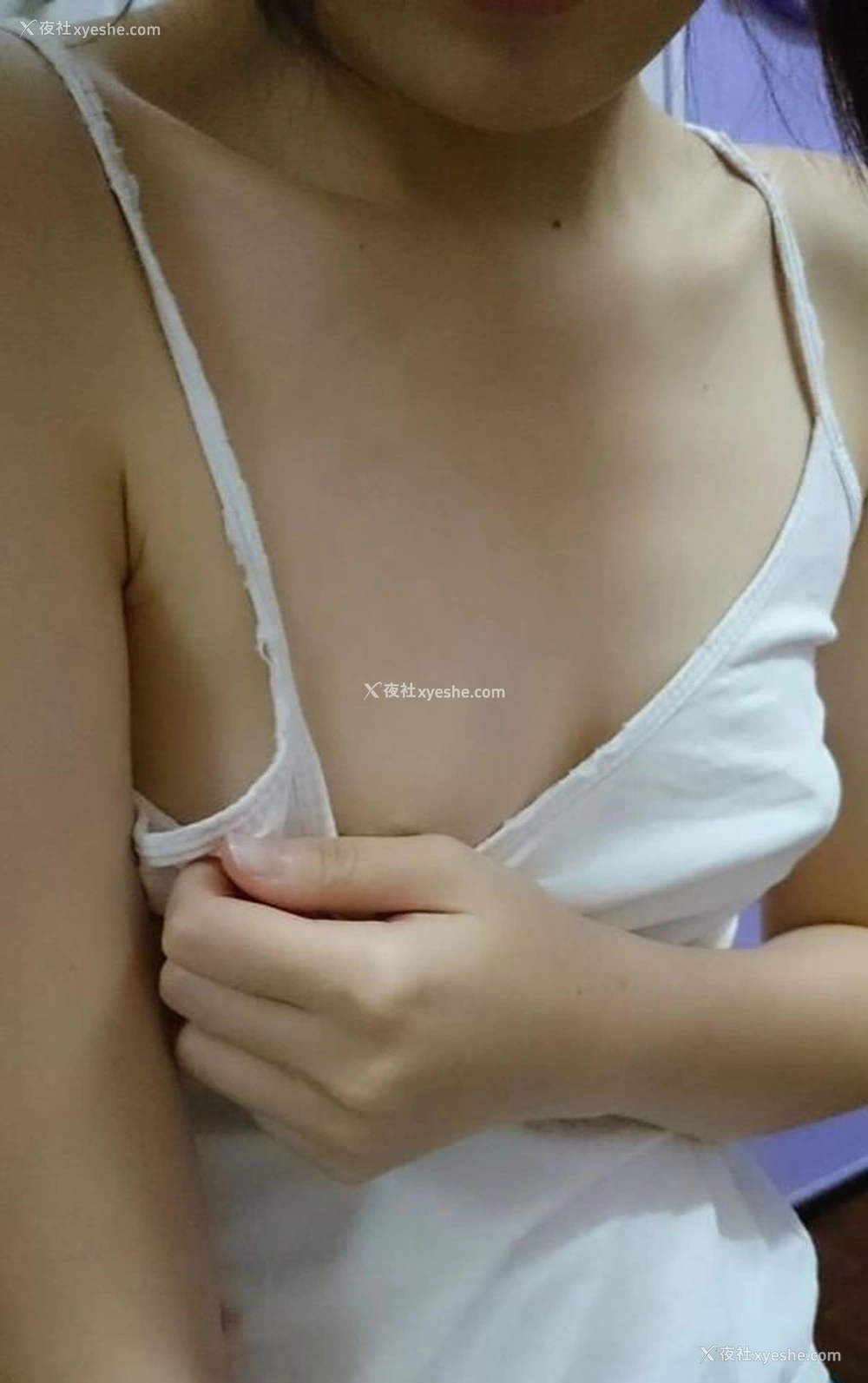 1P - 丰满100分美女室内无圣光人体套图