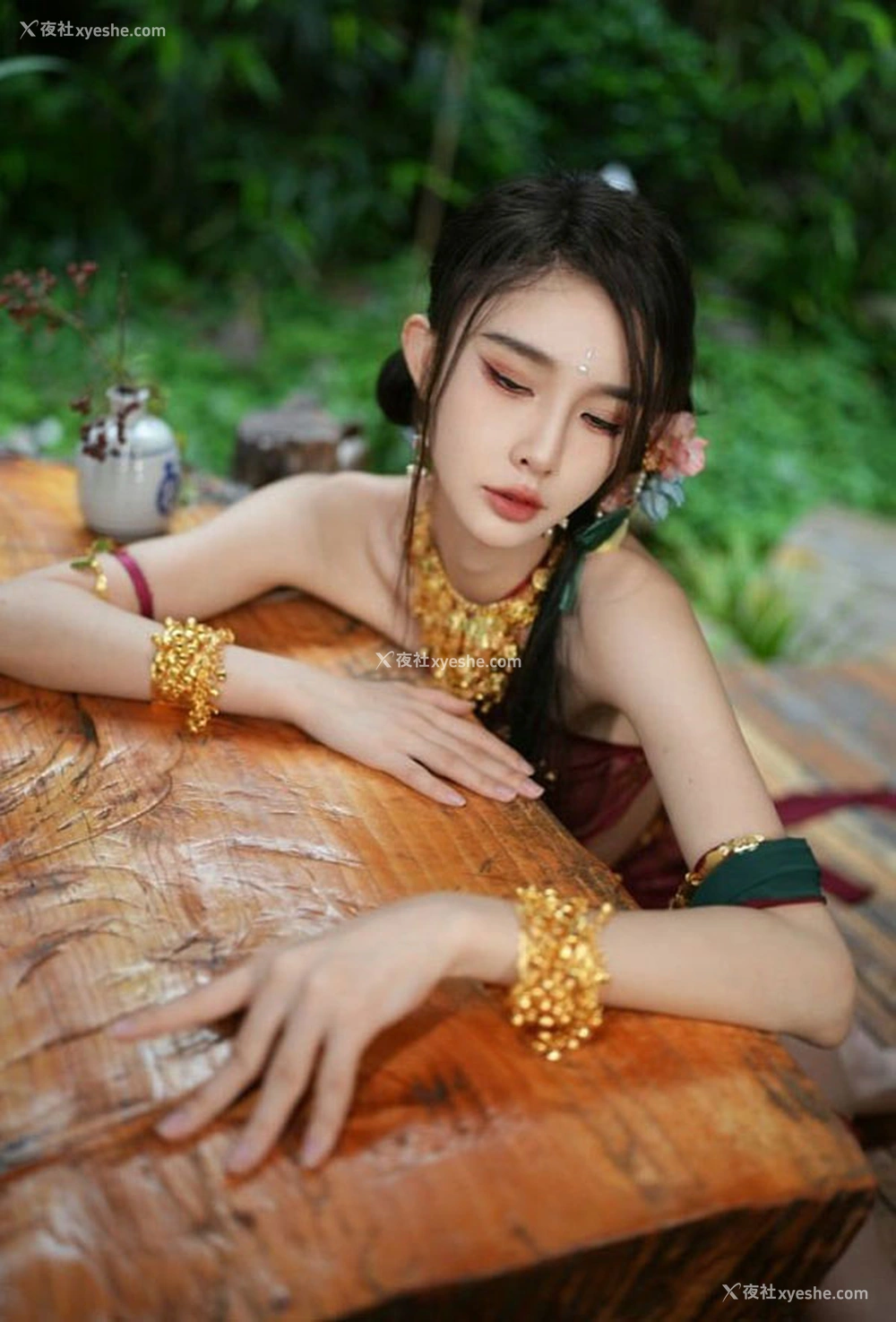 1P - 推特美女小芸逗 落苏复古无圣光唯美合集