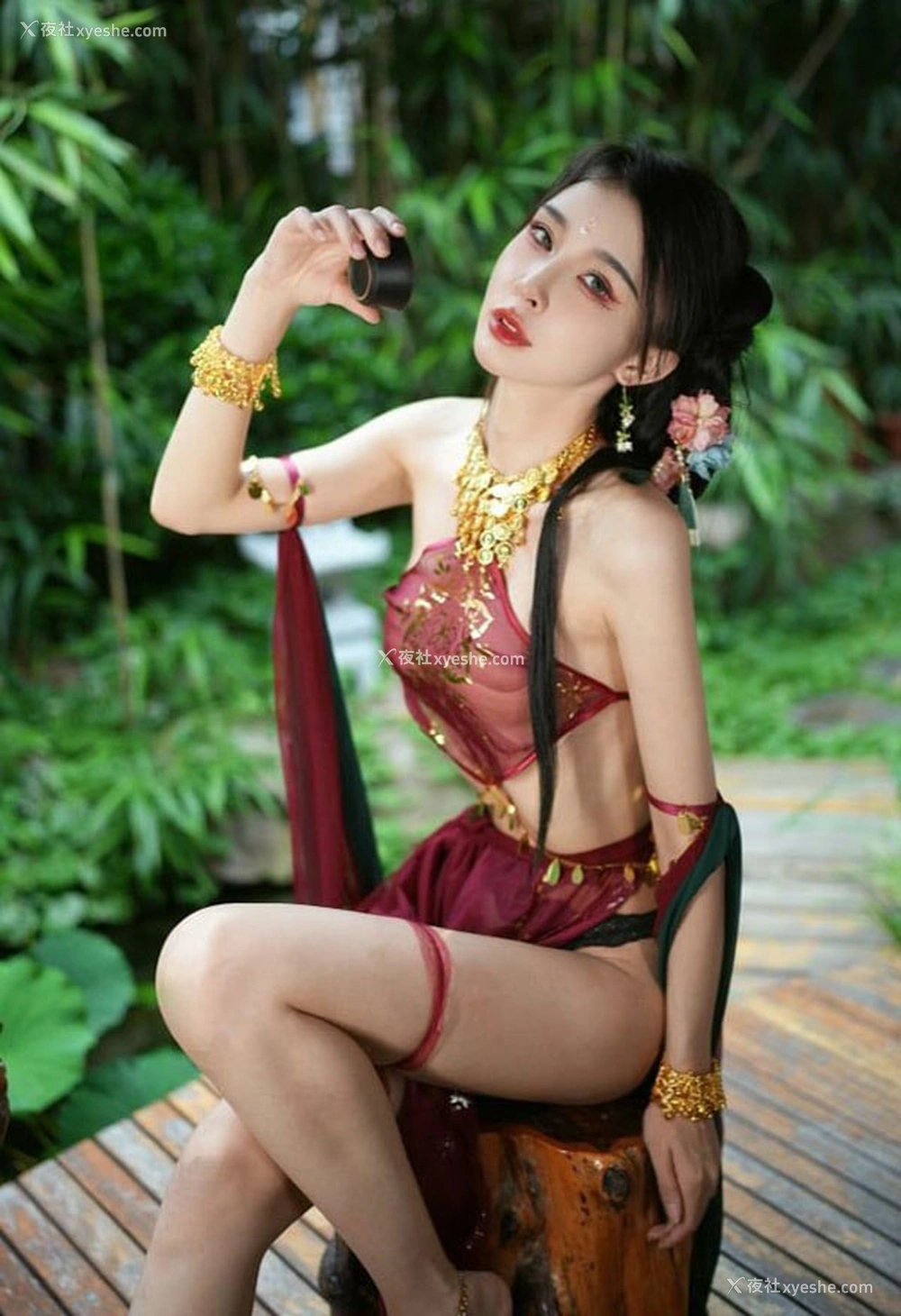 1P - 推特美女小芸逗 落苏复古无圣光唯美合集
