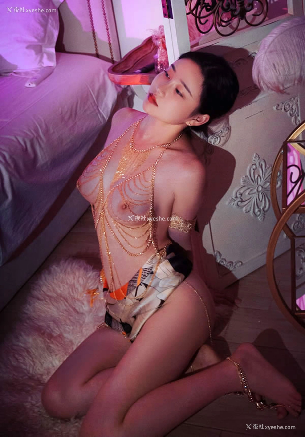 1P - 极品嫩模年年 – 妖姬唯美无圣光图集