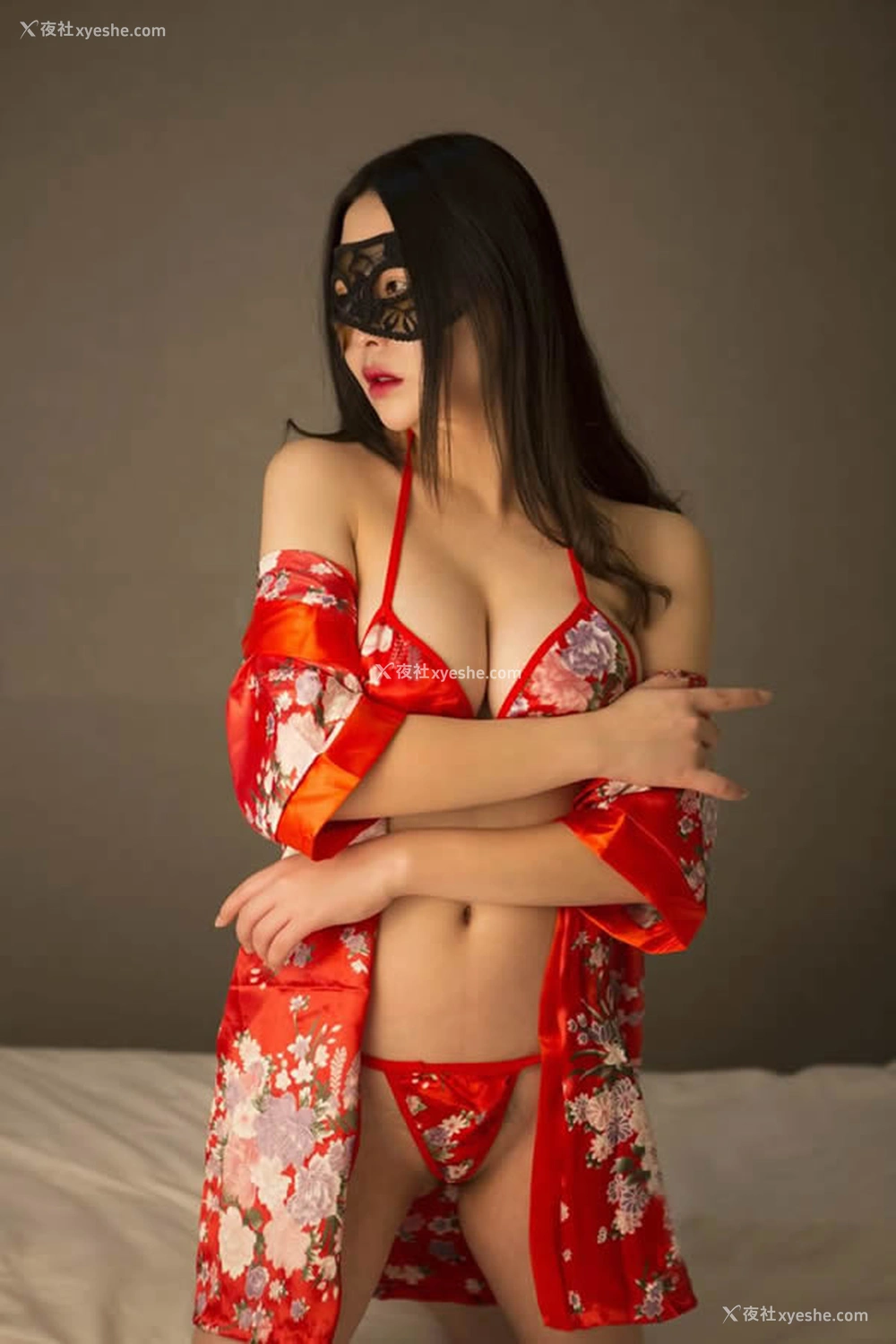1P - 伊甸园私拍作品之蒙面美女36D纯天然美乳无圣光人体套图