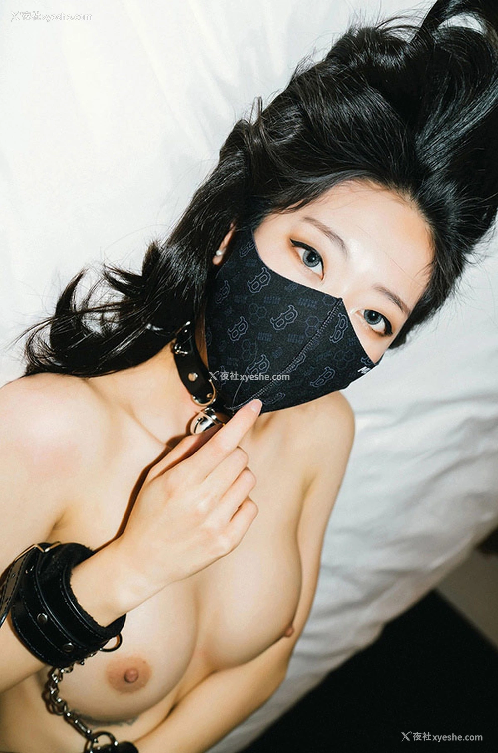 1P - 蕾丝网格美女Mona床上SM绳艺无圣光图集