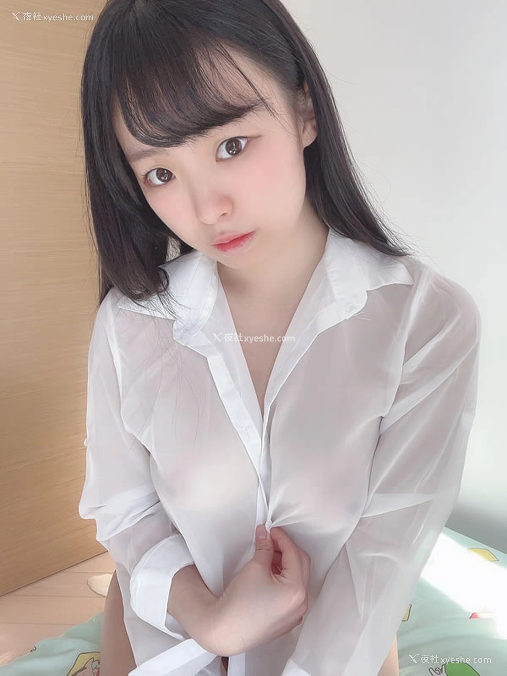 1P - 童颜巨乳晴儿白衬衣湿身无圣光美图