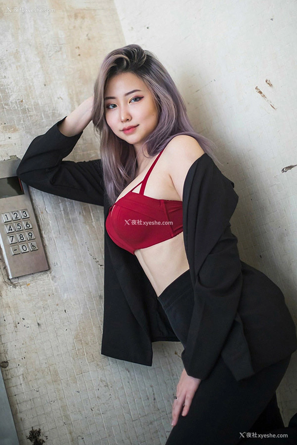 1P - 丰满巨乳网红@msbreewc 尺度私拍视图合集