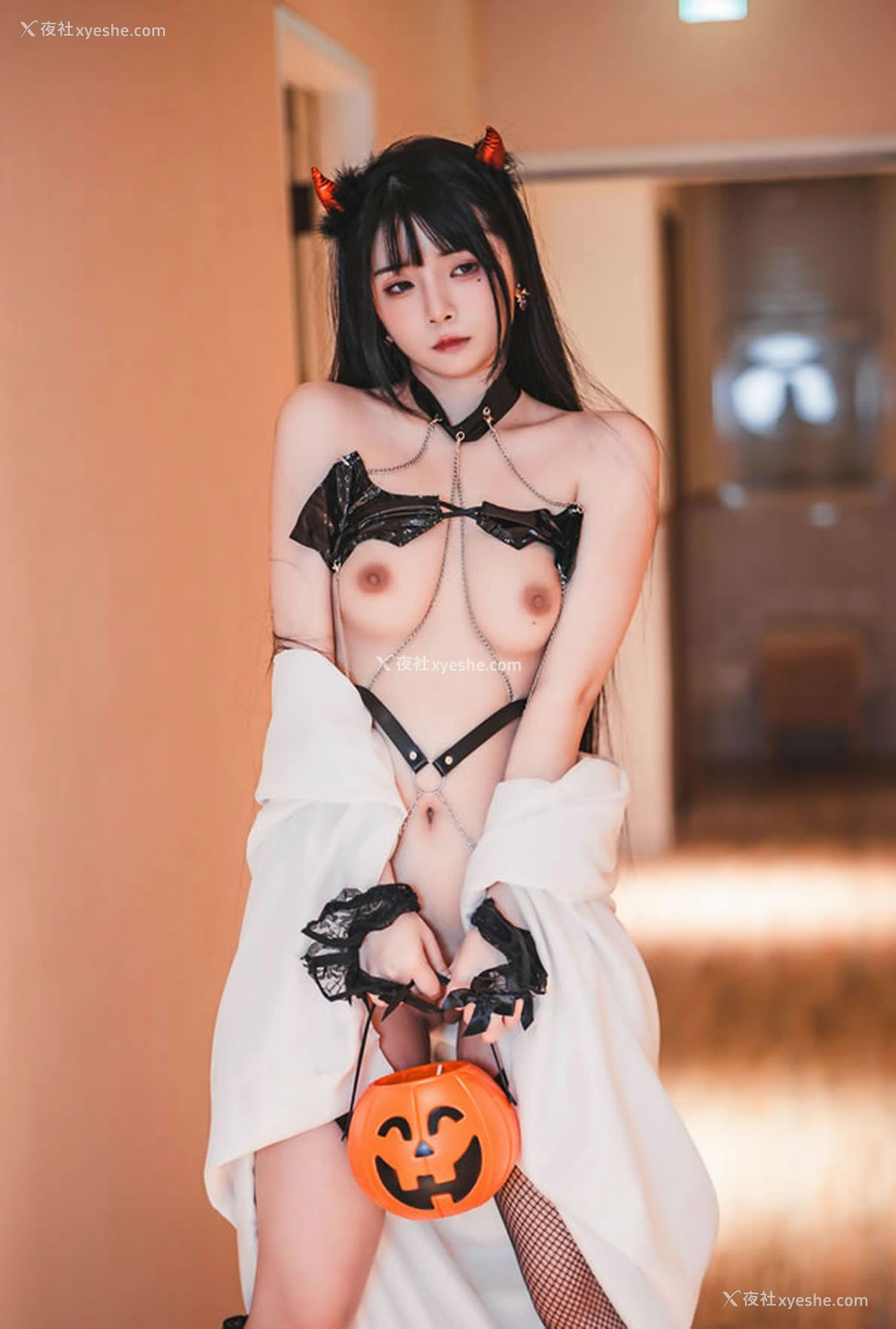 1P - 福利姬落落Raku–Trick or Treat不给糖就捣蛋