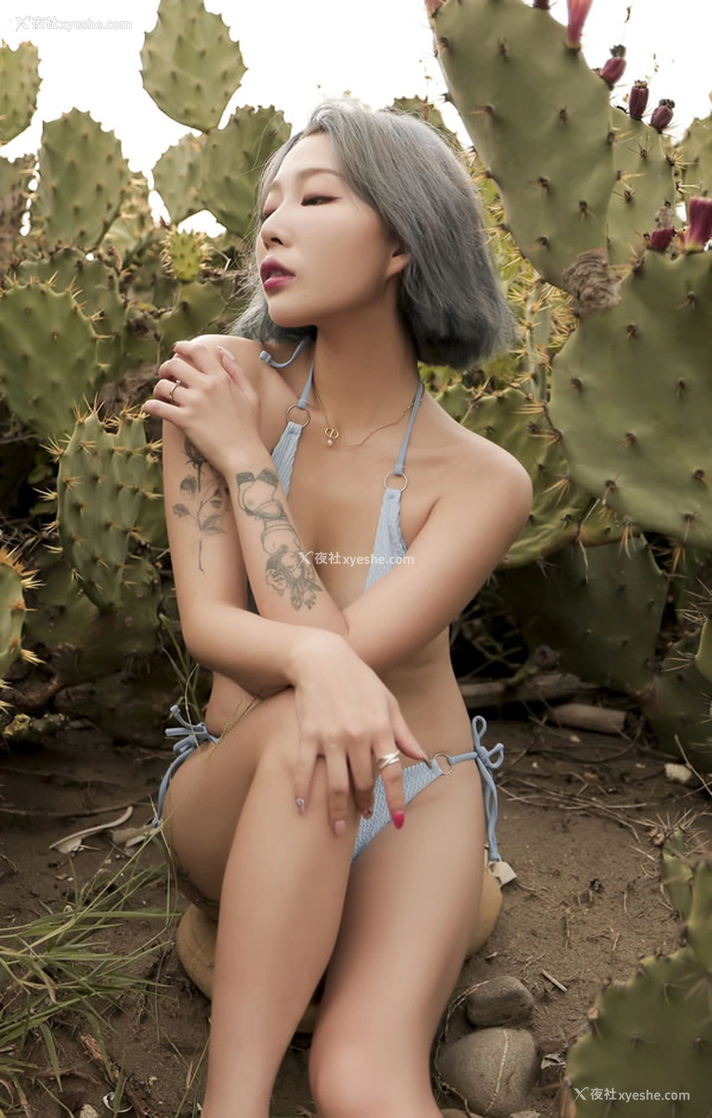 1P - 火辣美女Stacy 野外极限露出展现人体之美