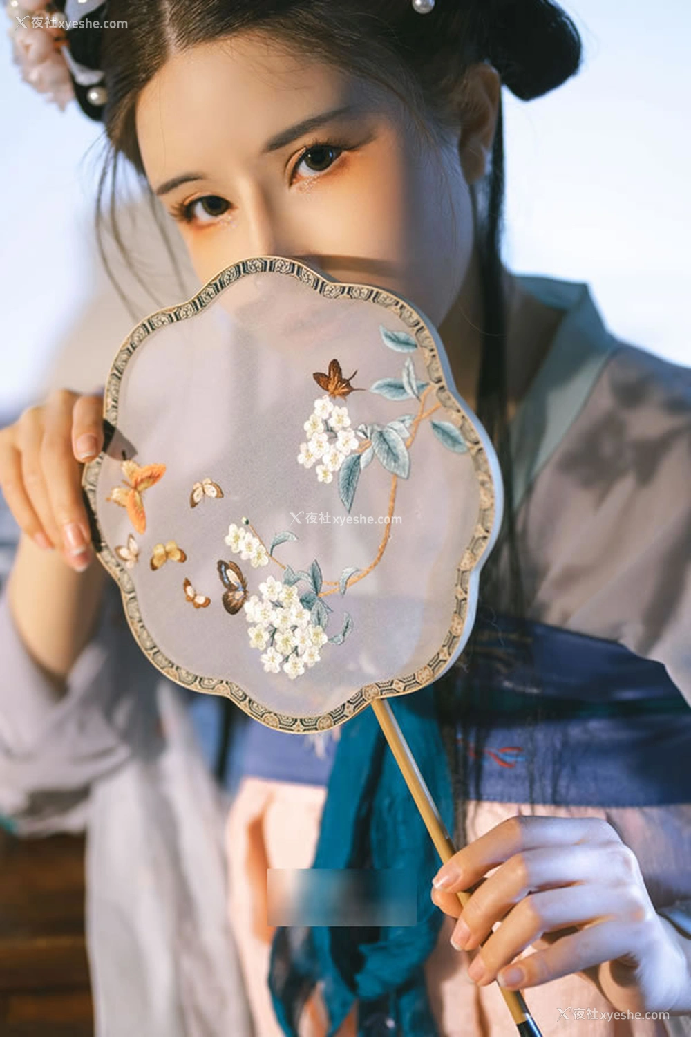 1P - 网红美女鹿八岁 – 汉服唯美人体写真