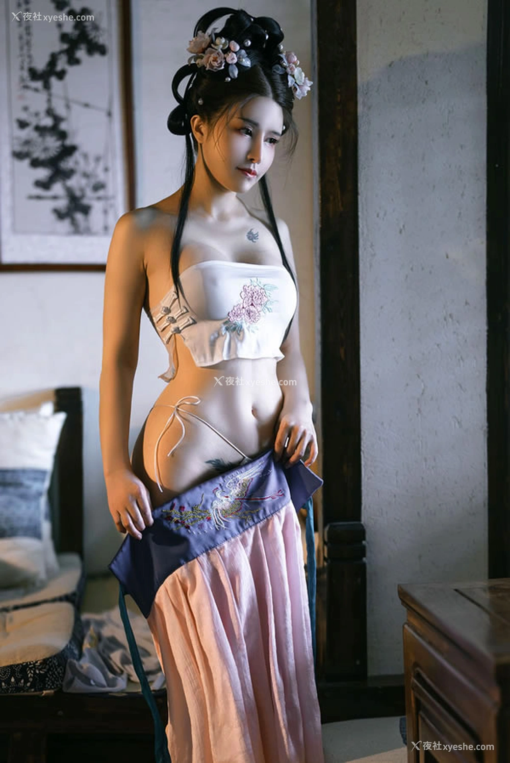 1P - 网红美女鹿八岁 – 汉服唯美人体写真
