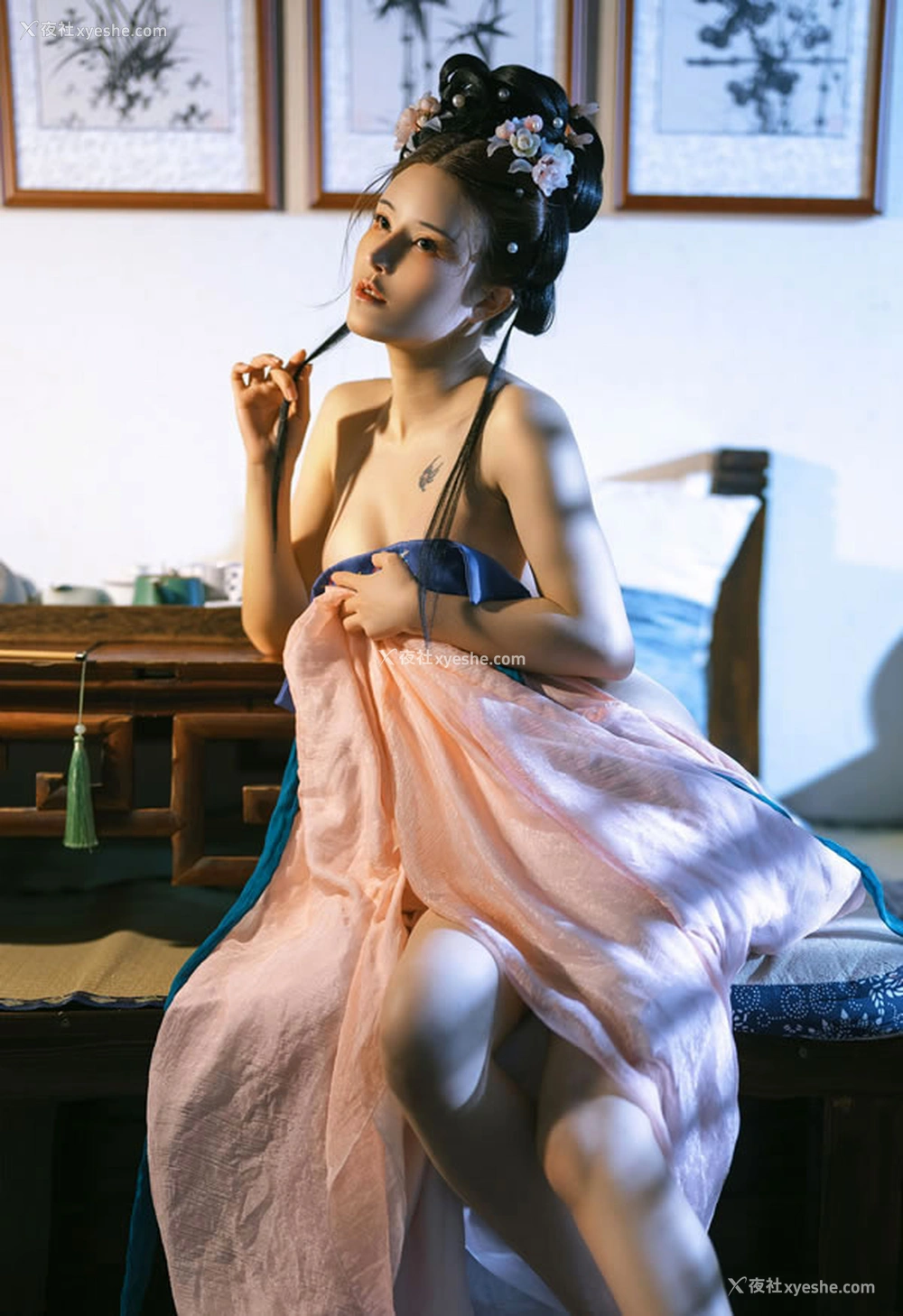 1P - 网红美女鹿八岁 – 汉服唯美人体写真