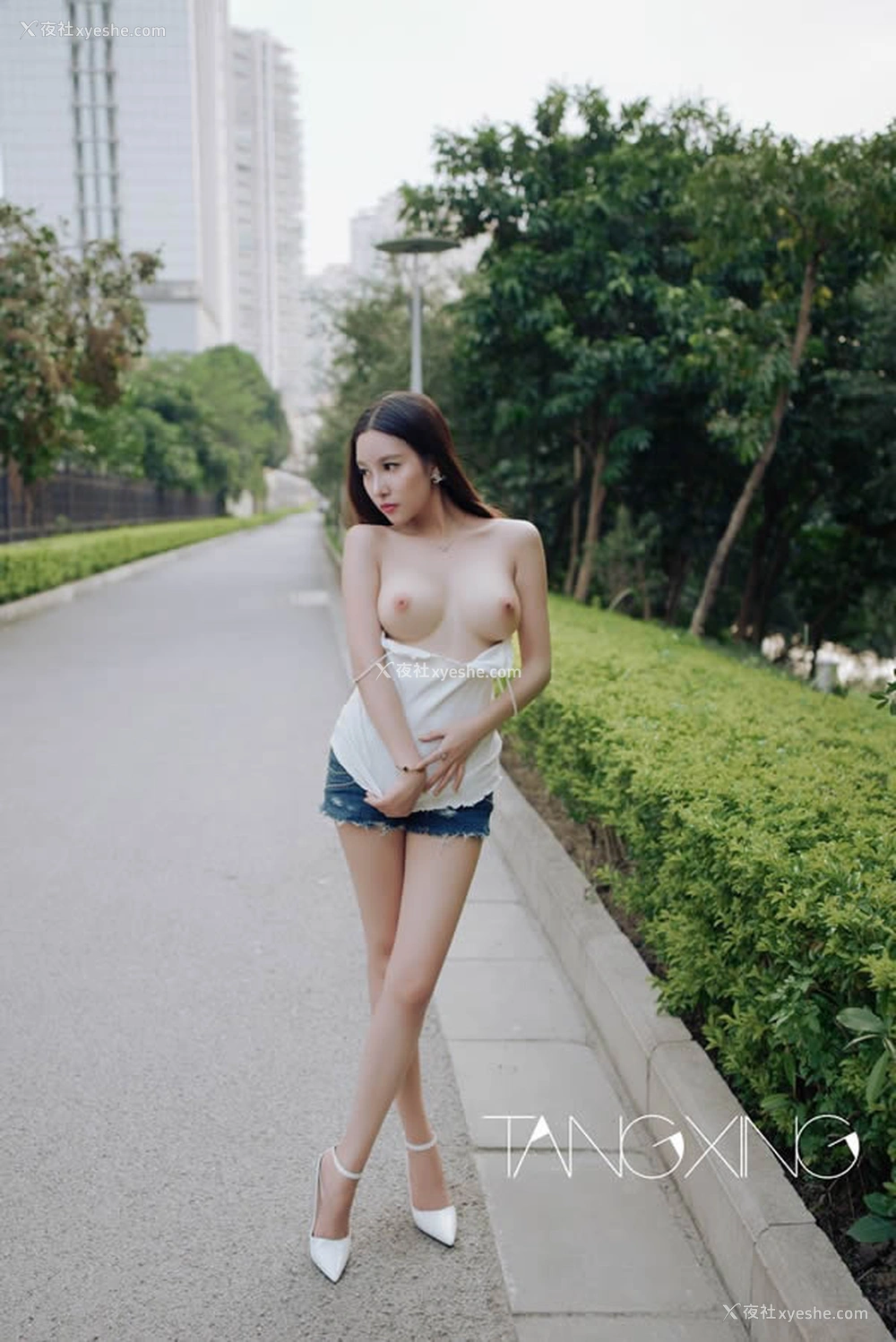 1P - 摄影师唐兴作品麻豆专辑李梓熙空中花园无圣光套图