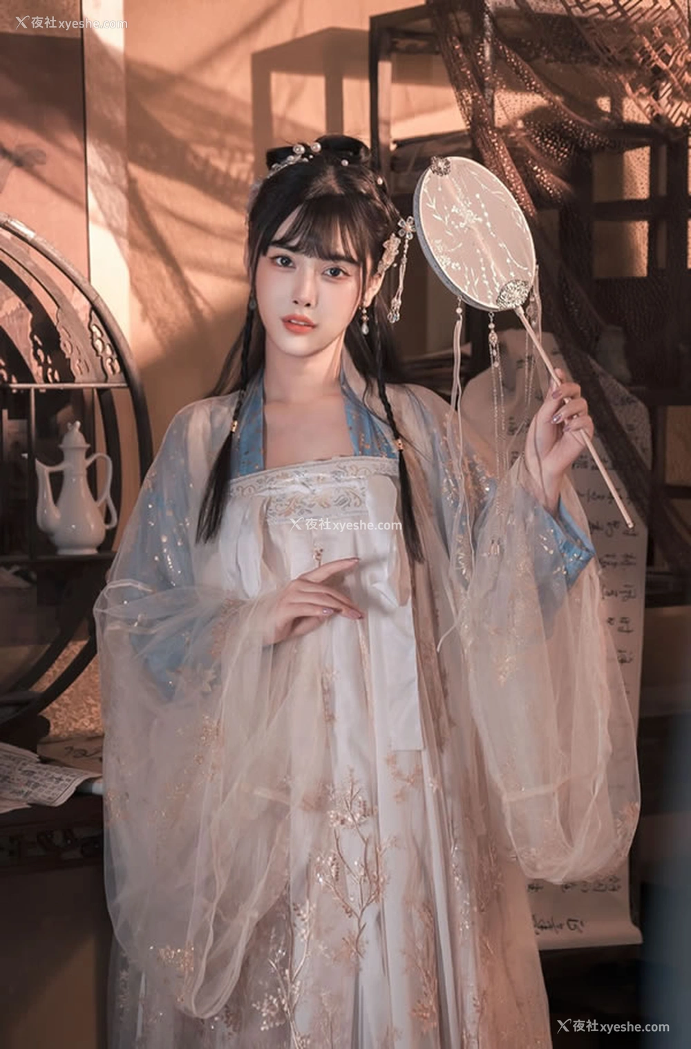 1P - 极品福利姬恋恋艾妮 – 古风汉服