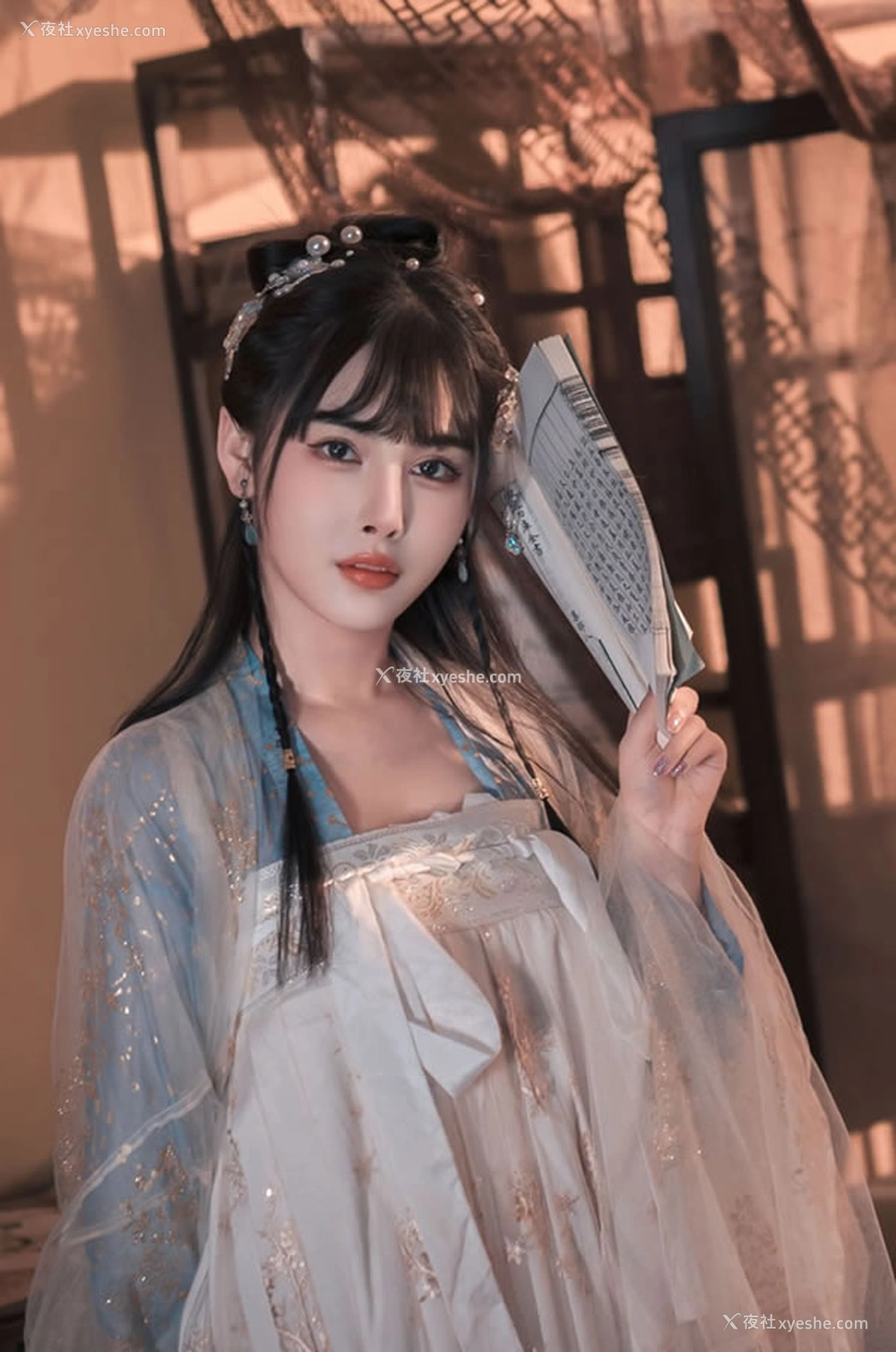 1P - 极品福利姬恋恋艾妮 – 古风汉服