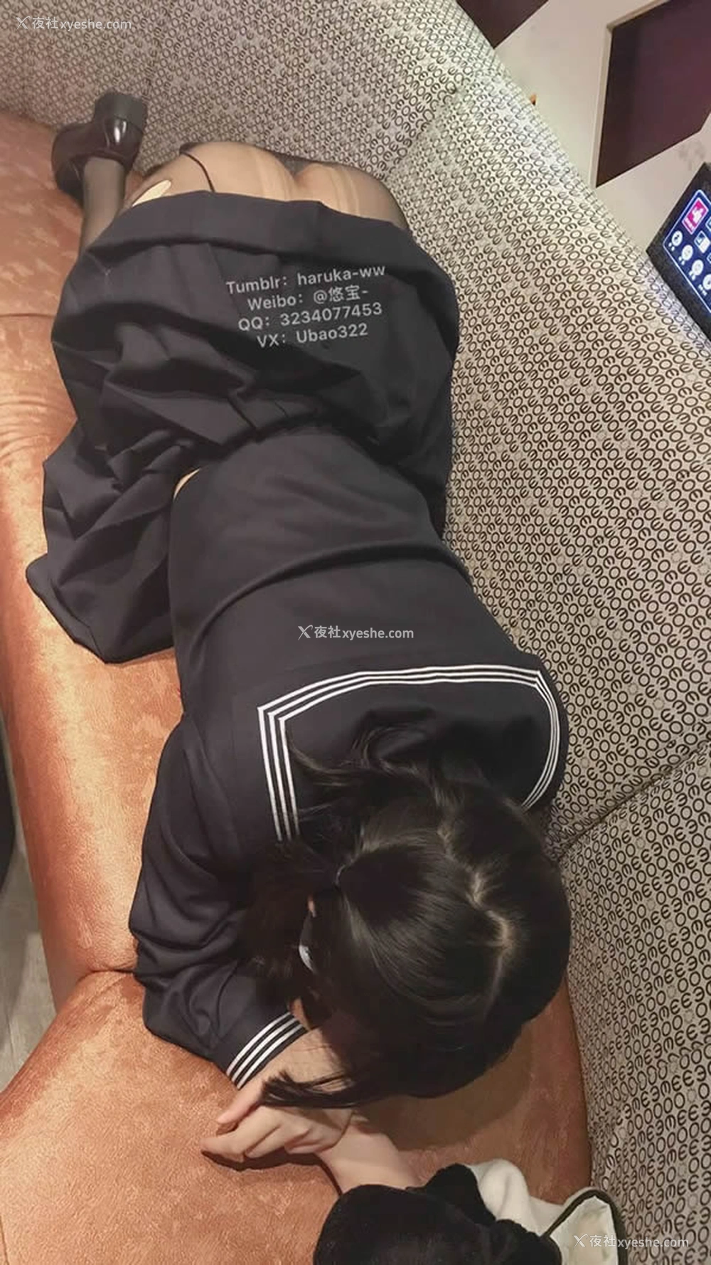 1P - 极品萝莉网红悠宝KTV制服少女无圣光套图
