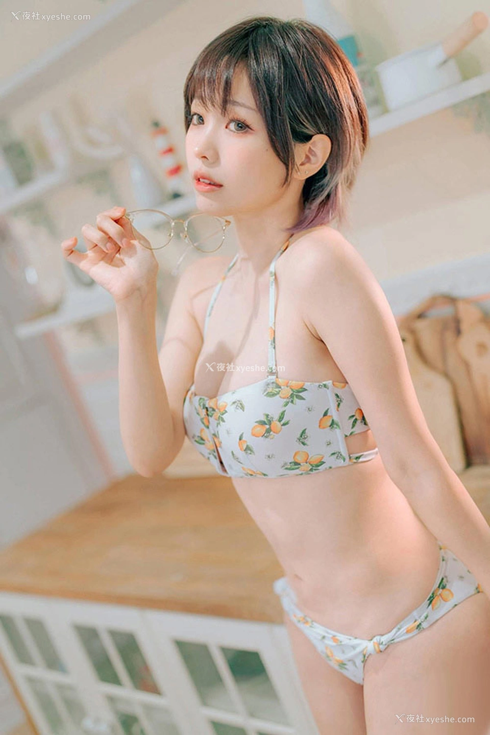 1P - 网红美女ElyEE子小清新比基尼厨房写真