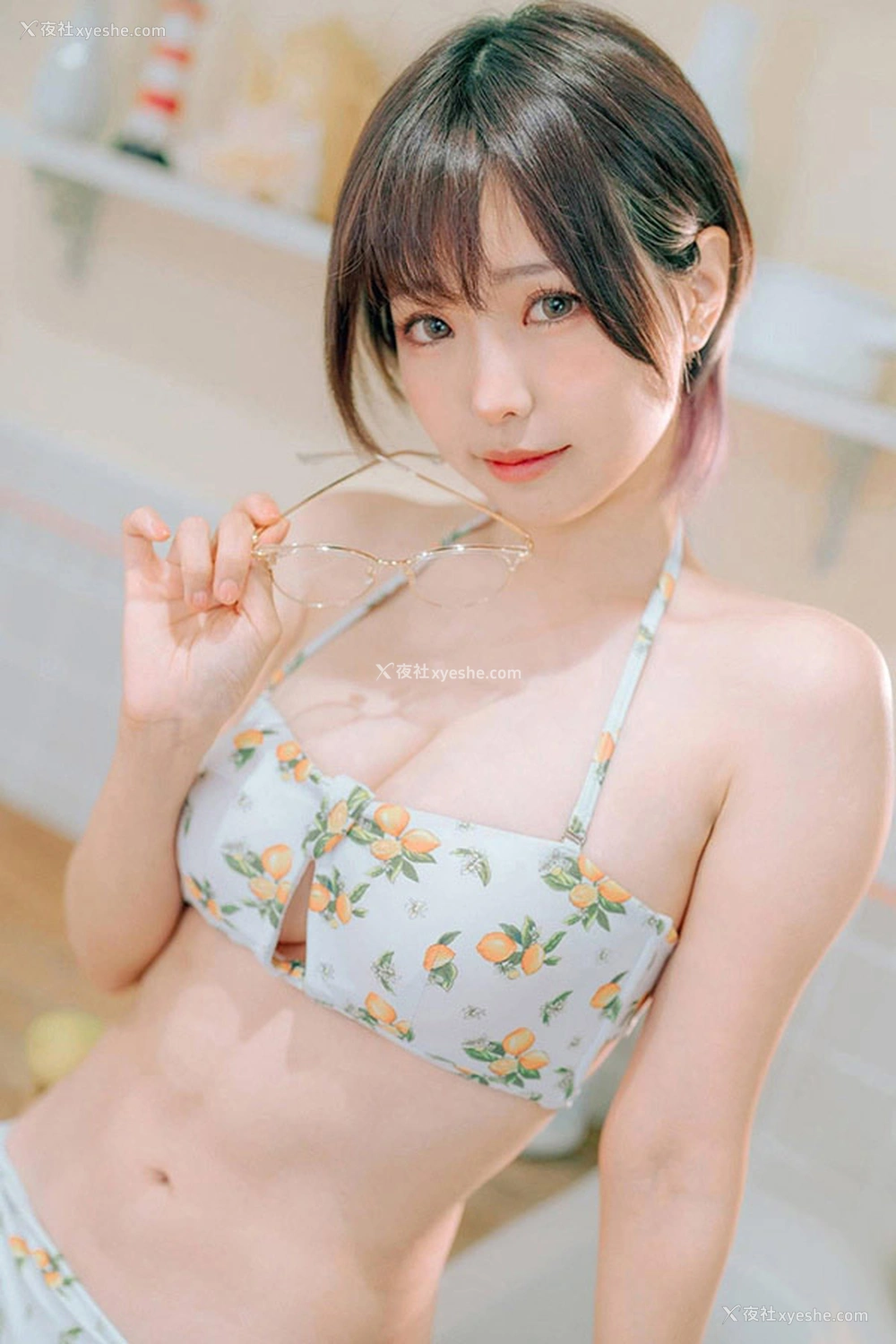 1P - 网红美女ElyEE子小清新比基尼厨房写真