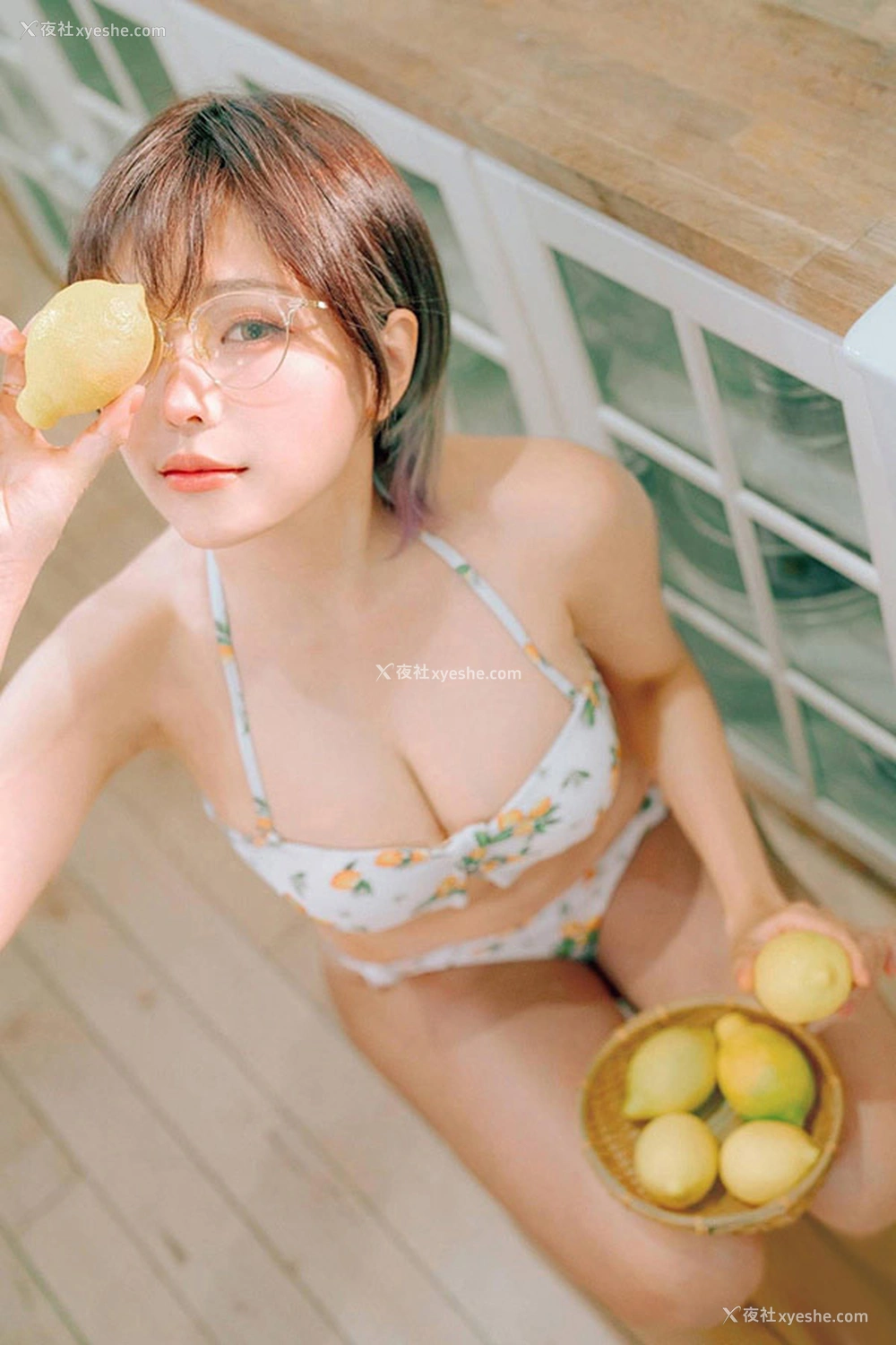 1P - 网红美女ElyEE子小清新比基尼厨房写真