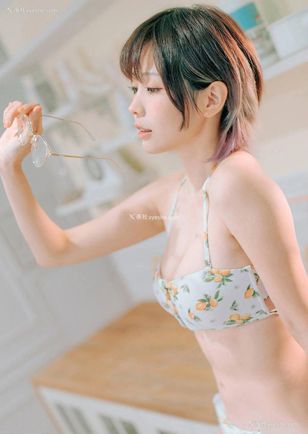 1P - 网红美女ElyEE子小清新比基尼厨房写真