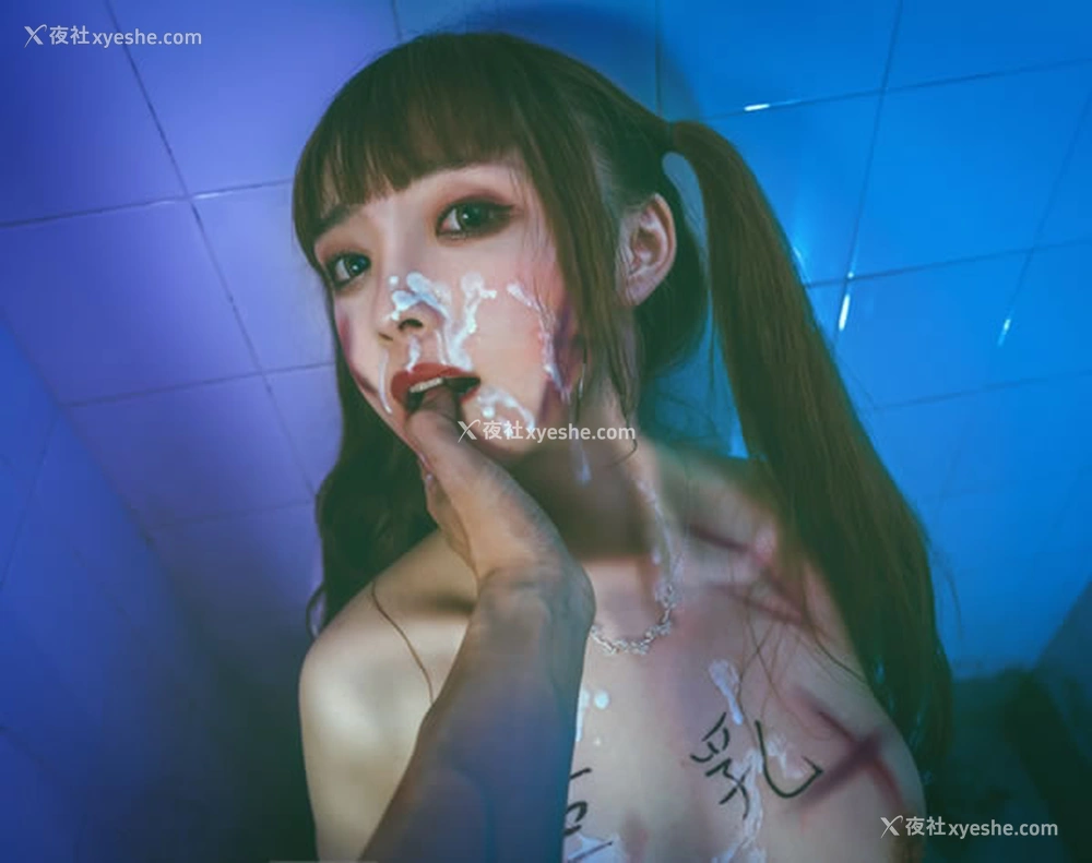 1P - 极品网红一只云烧-公厕无圣光