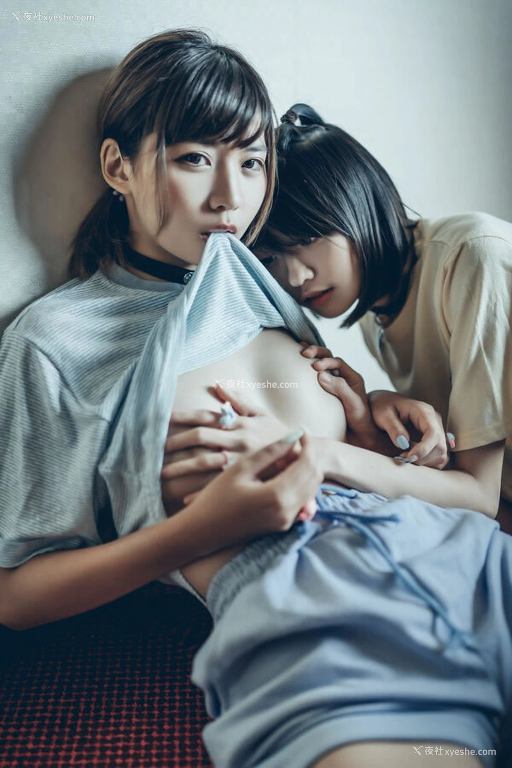 1P - 俏皮小姐姐妍妍与闺密休闲睡衣无圣光图集