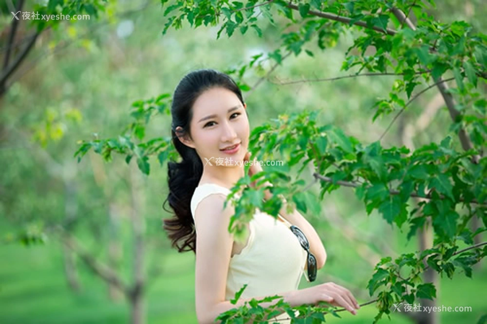 1P - 推女郎56期谭冰Vera无圣光全套人体艺术写真丰媚迷人