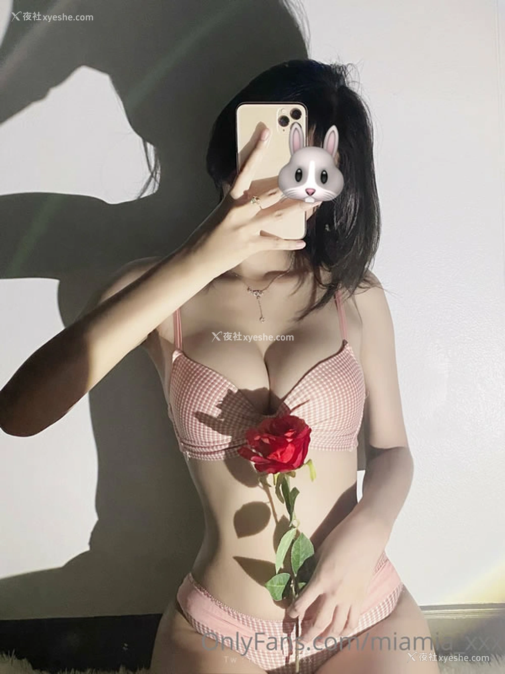 1P - 推特网红美女Miamia居家尺度人体合集3