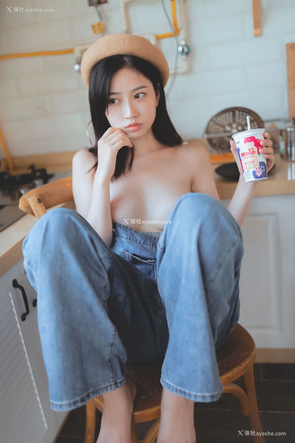 1P - 极品嫩模年年 – 背带裤无圣光唯美图集