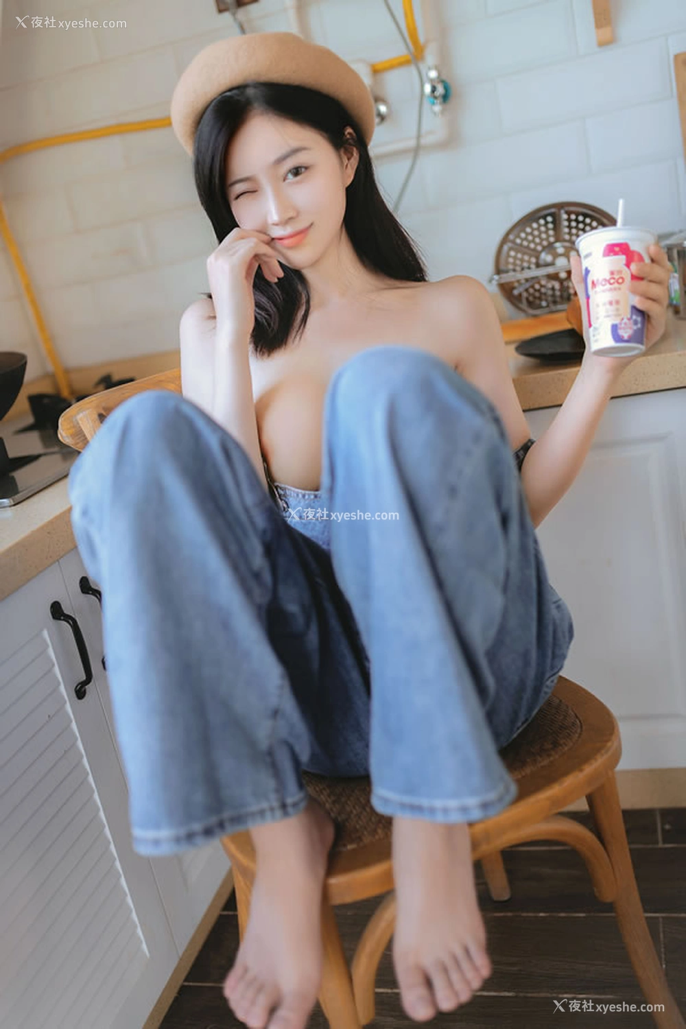 1P - 极品嫩模年年 – 背带裤无圣光唯美图集