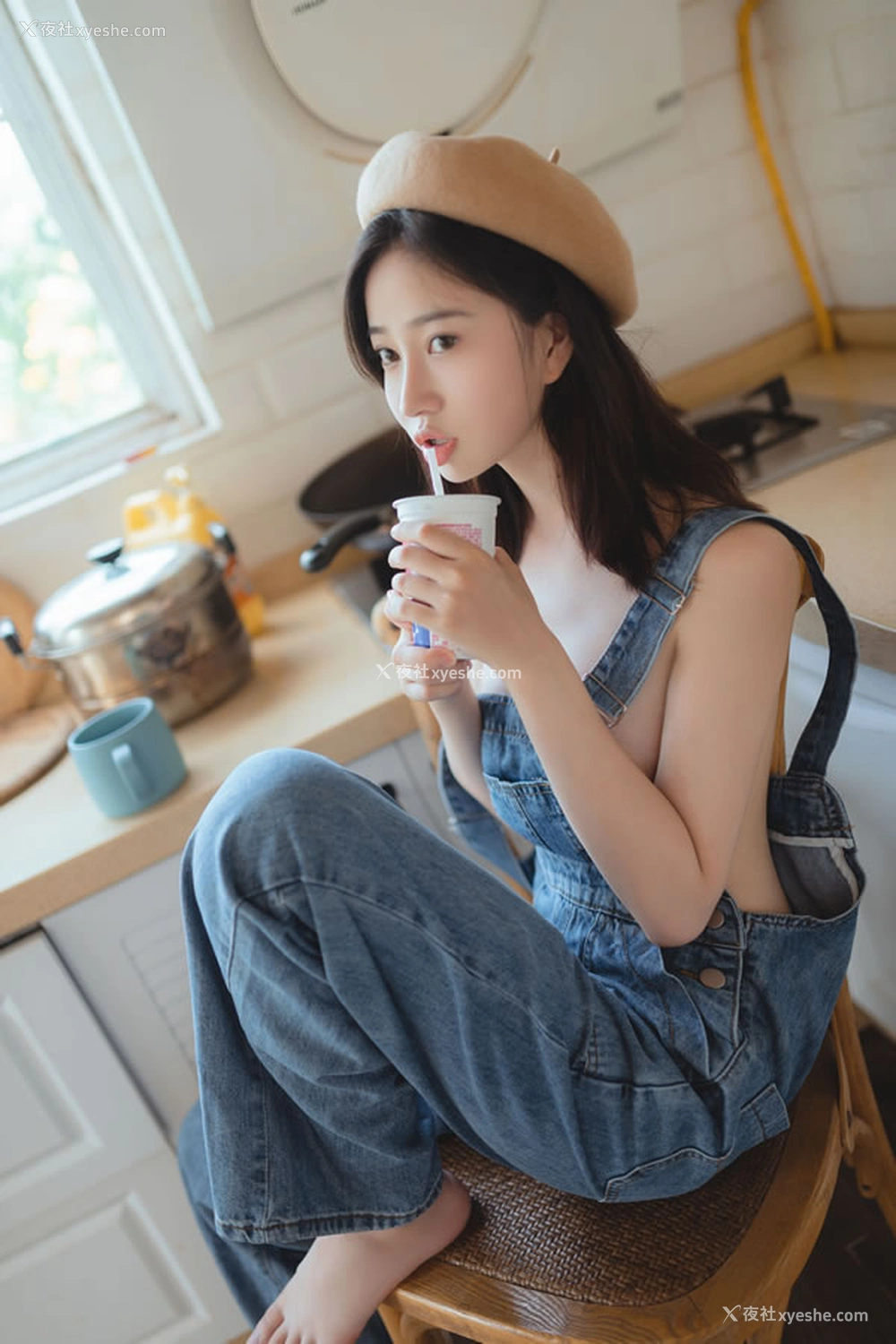 1P - 极品嫩模年年 – 背带裤无圣光唯美图集