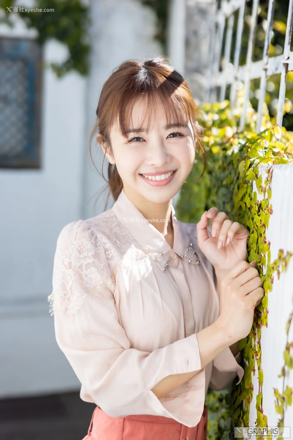 1P - 治愈系美女栗山莉绪无圣光人体图集