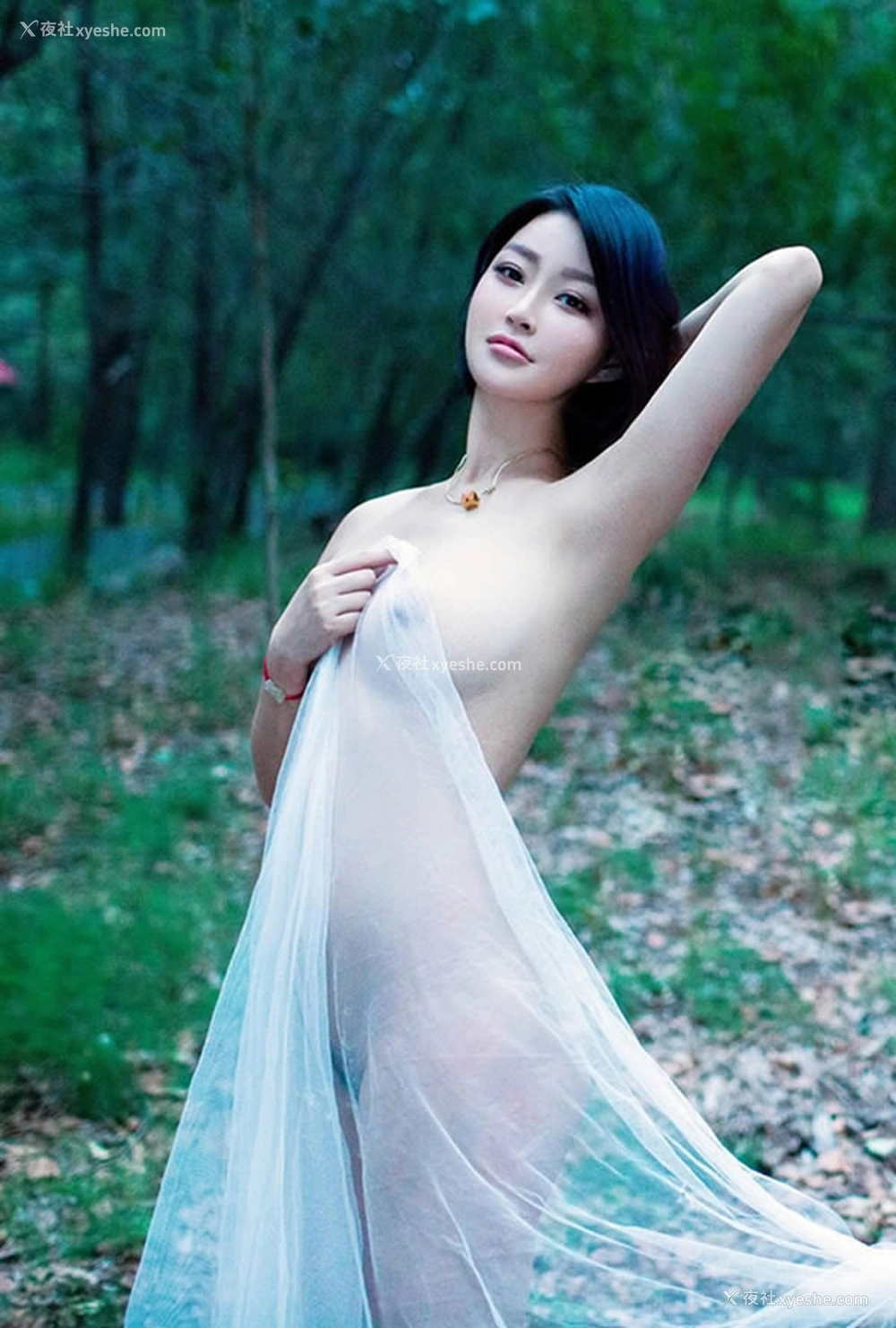1P - 推女郎无圣光美女宛若林间仙子之树林外拍系列写真合辑一
