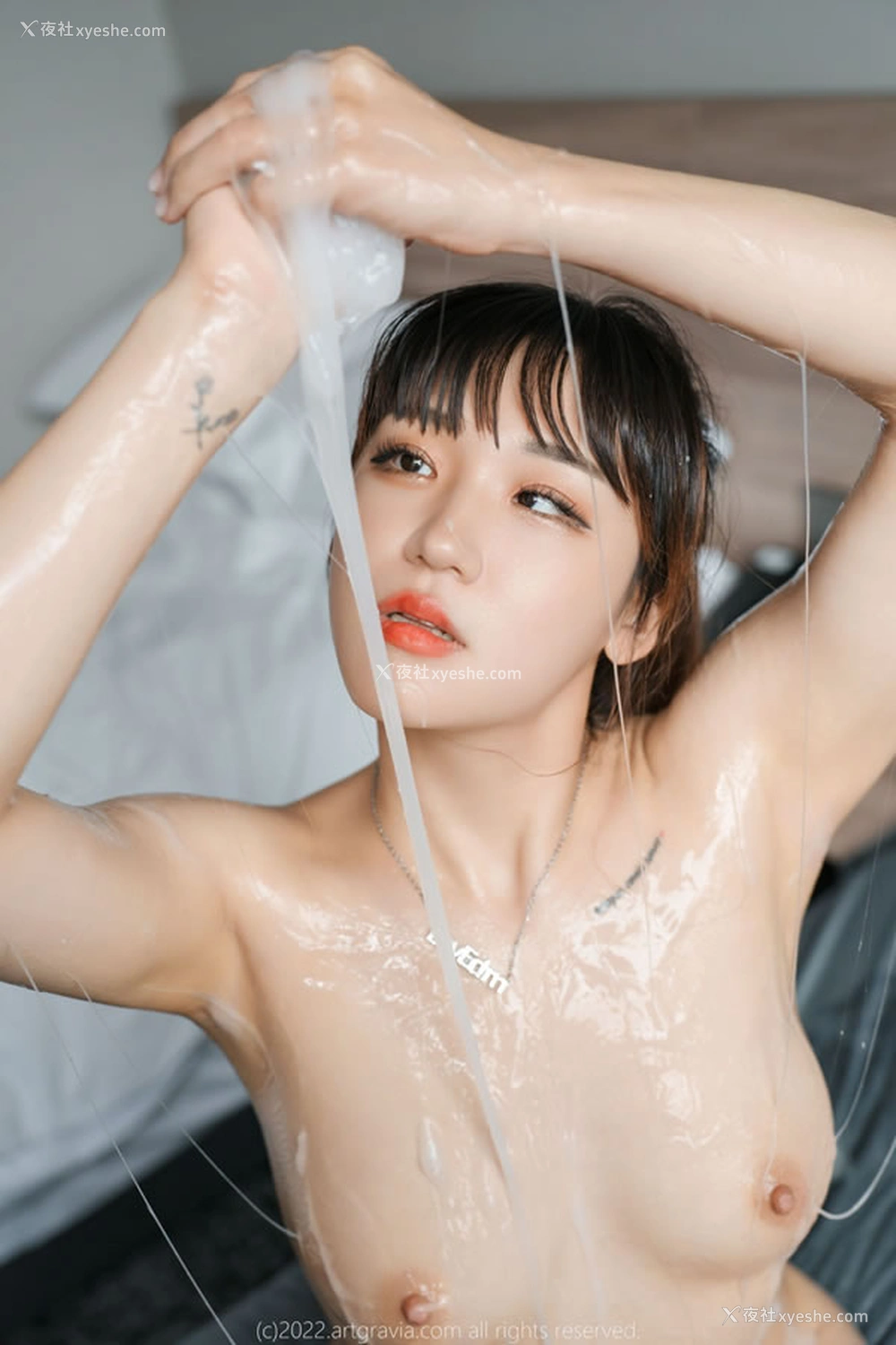 1P - 点点桃心连体衣的明艳女生乳液涂身无圣光图集