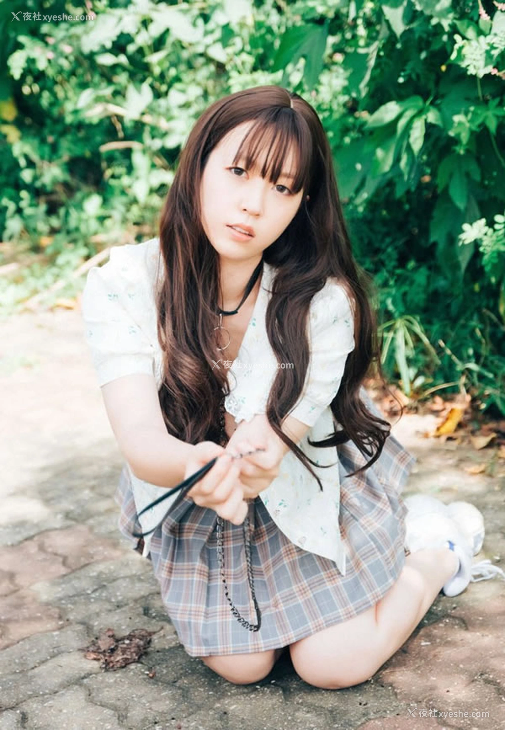 1P - 格仔JK美女Mozzi户外大胆露出调教尺度图