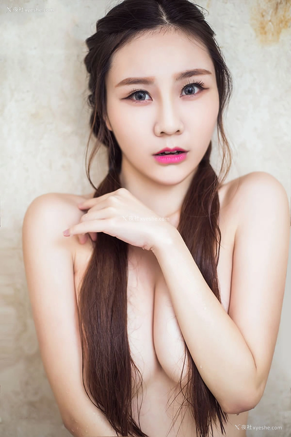 1P - 头条女神周思超无圣光学生装浴室湿身写真激情澎湃