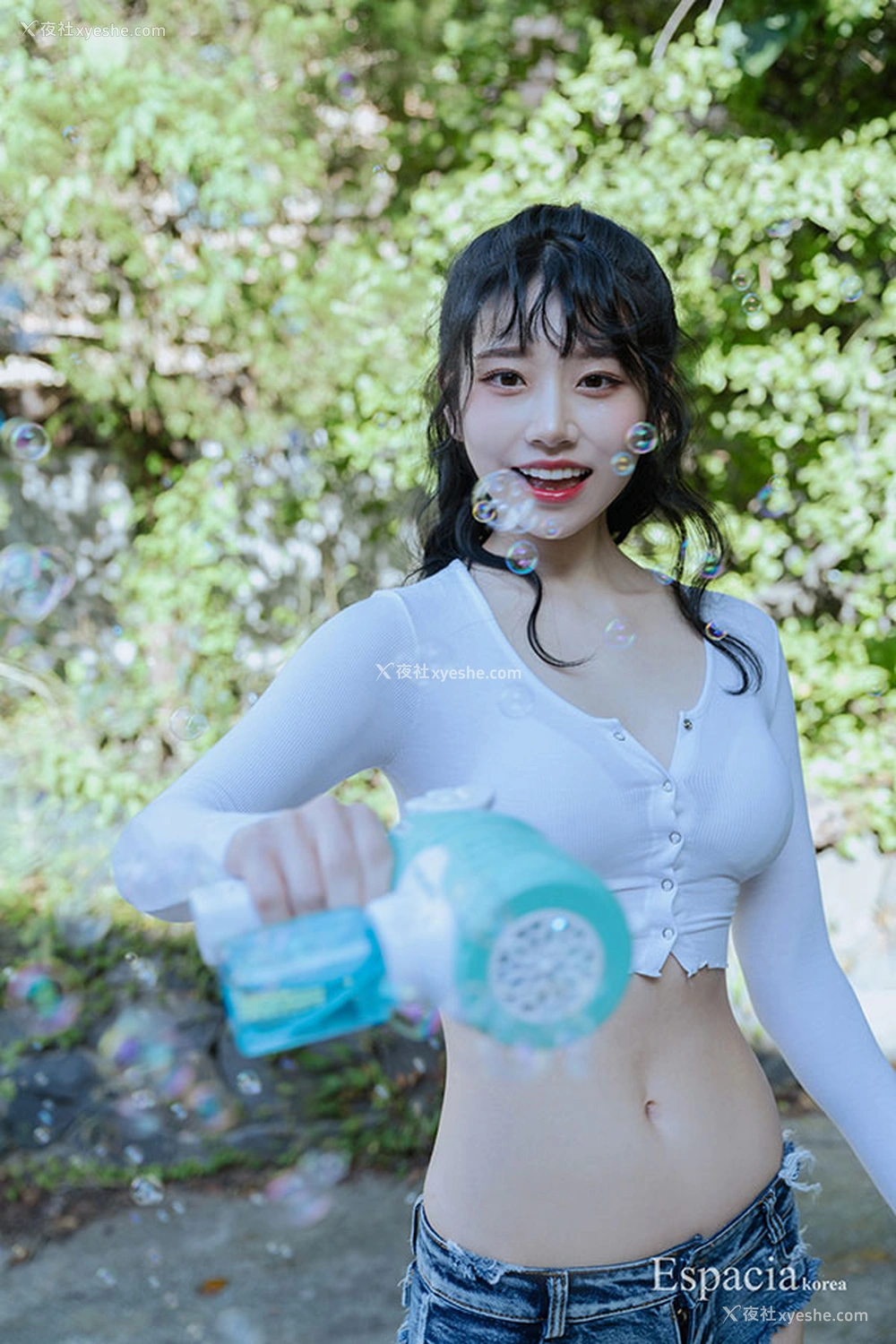 1P - 美丽小姐姐Saika户外清新无圣光人体图集