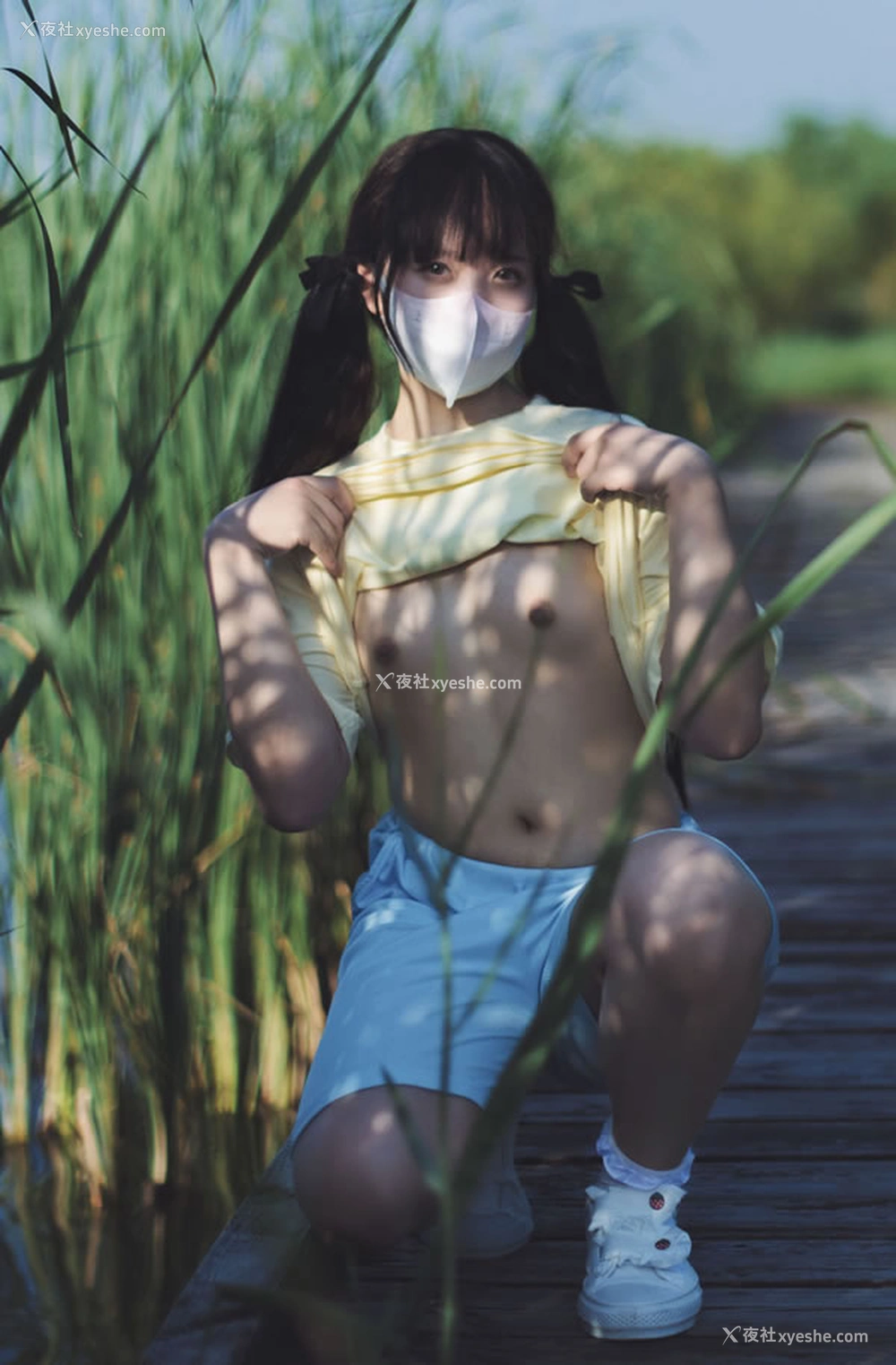 1P - 元气福利姬@爱喝奶茶的兔子-露出日记泡沫之夏