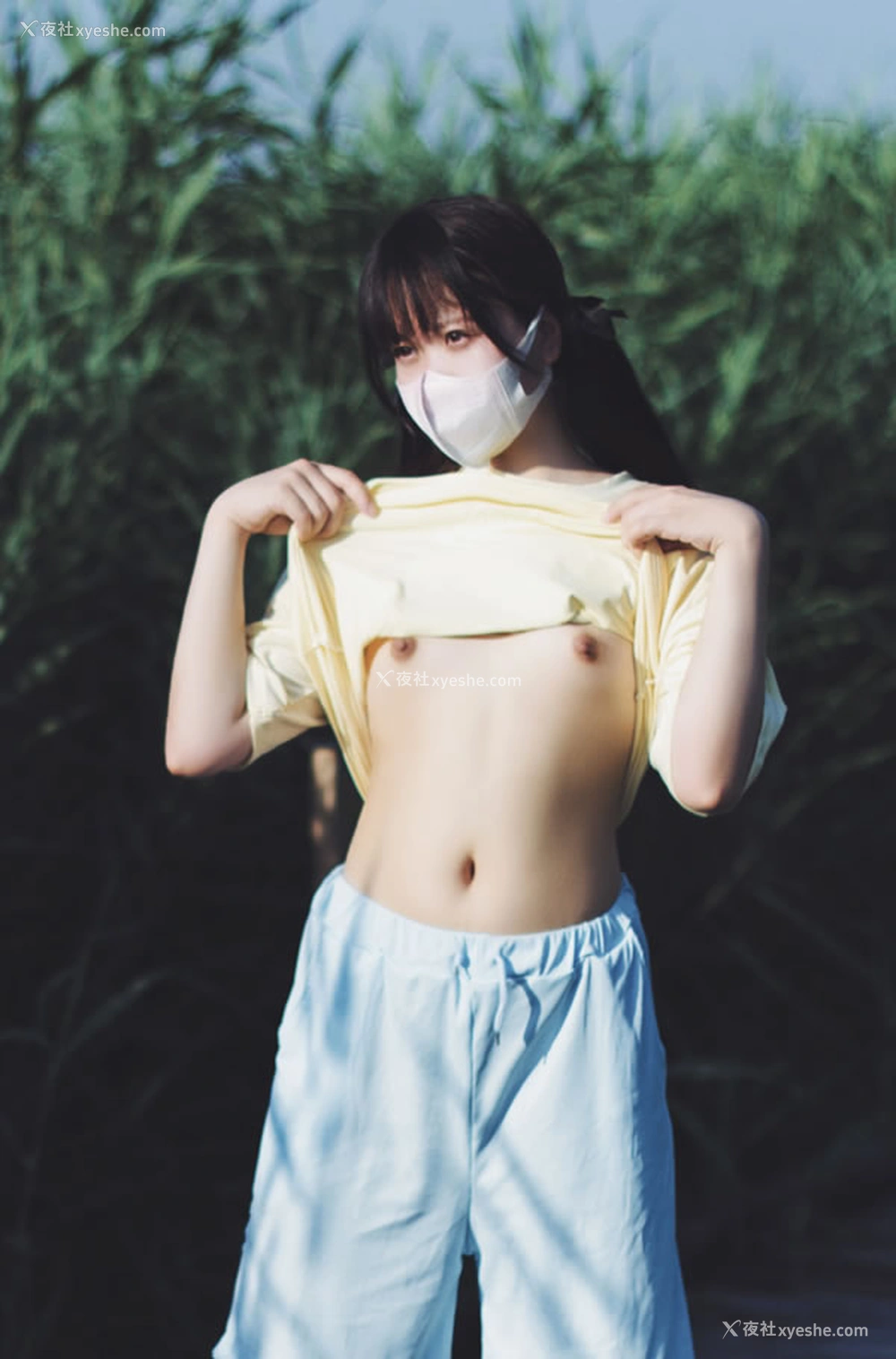 1P - 元气福利姬@爱喝奶茶的兔子-露出日记泡沫之夏
