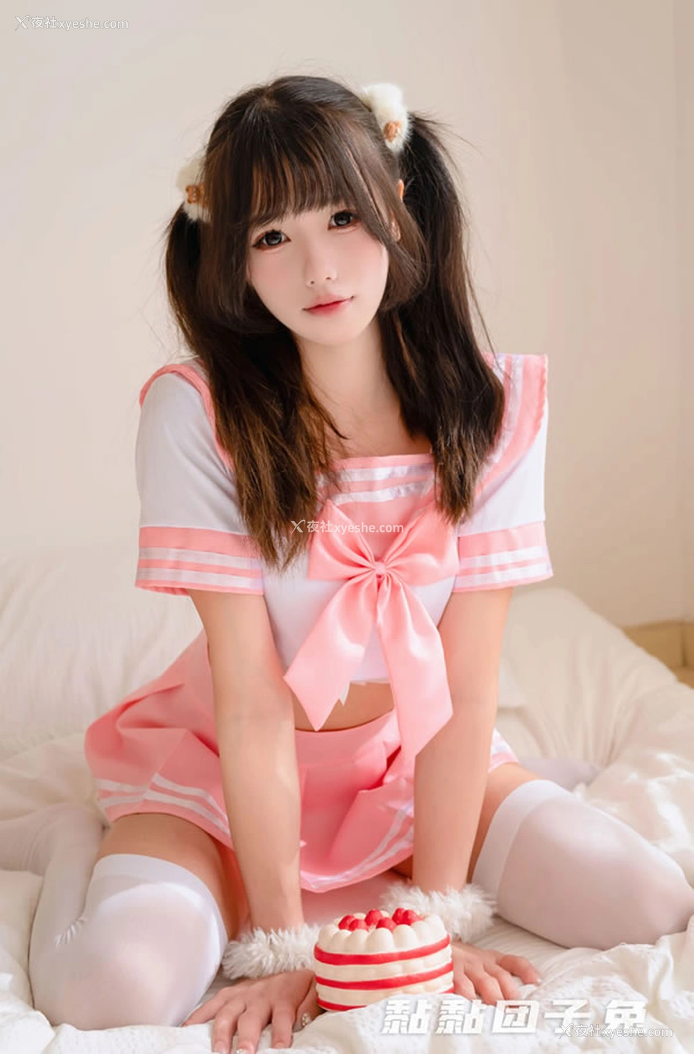 1P - 福利姬黏黏团子兔-双马尾粉海军无圣光图集