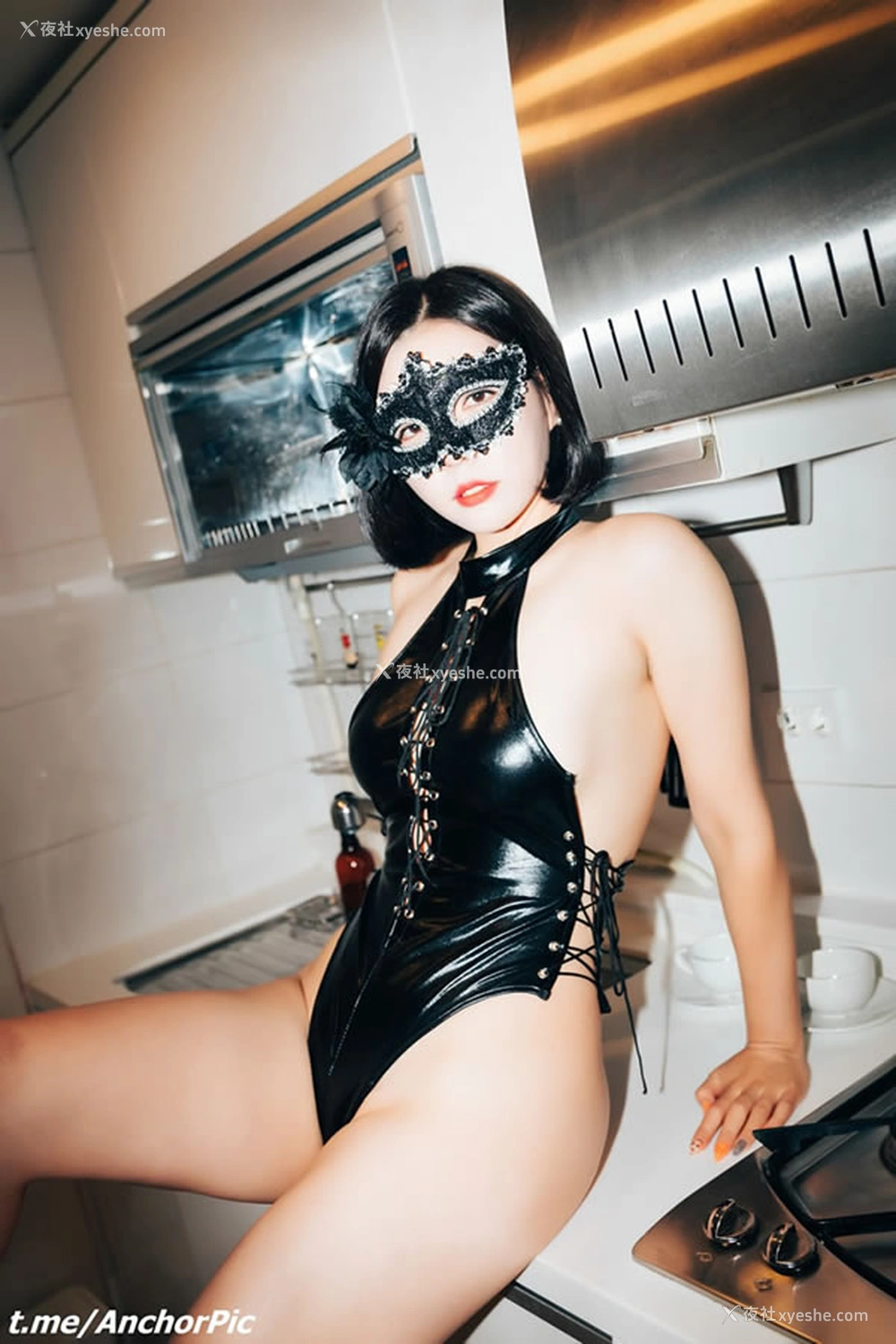 1P - 皮衣爆乳美女Loozy – rosie无圣光图集
