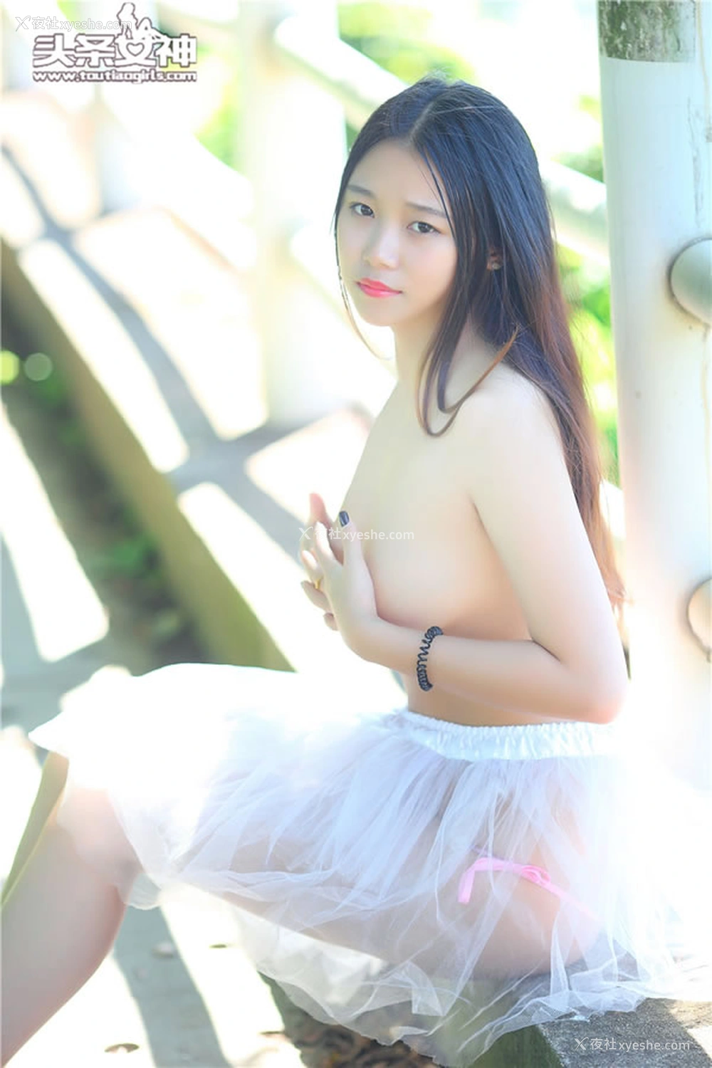 1P - 头条女神性感尤物格格无圣光豪车顶级人体写真纯美诱惑