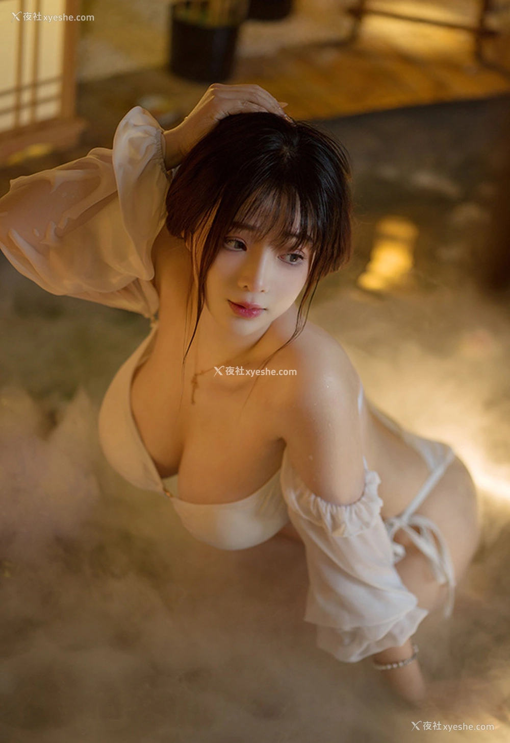 1P - 网红美女叉子宝宝 温泉湿身诱惑