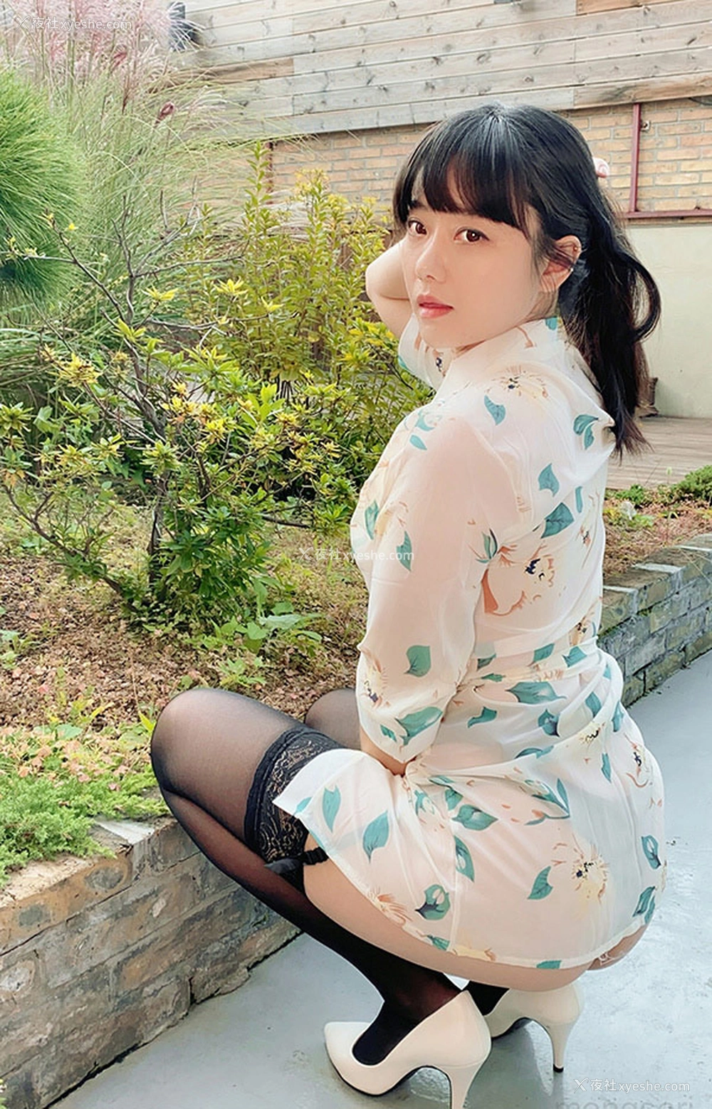 1P - 丝足网红@mongseri尺度私拍视图合集4