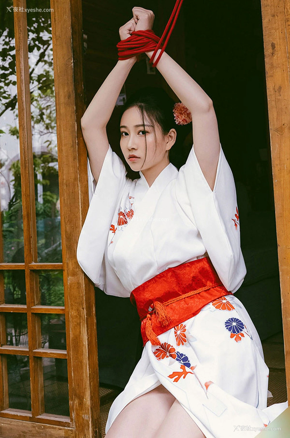 1P - 极品女神年年之以爱之名行束缚之事