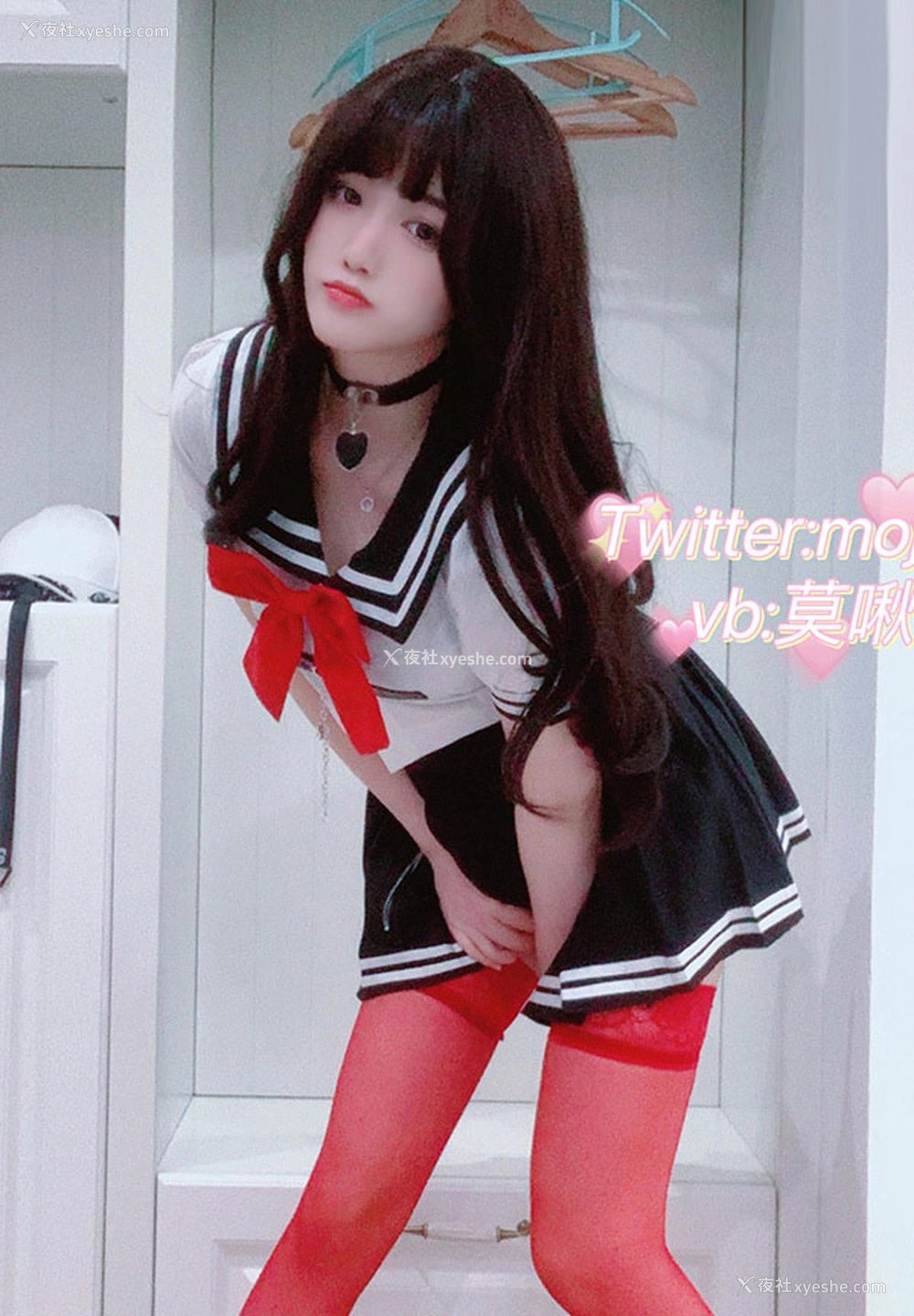 1P - 福利姬小青茗之露脸JK定制红色丝袜