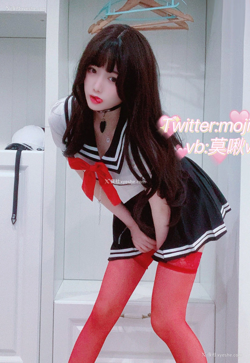 1P - 福利姬小青茗之露脸JK定制红色丝袜