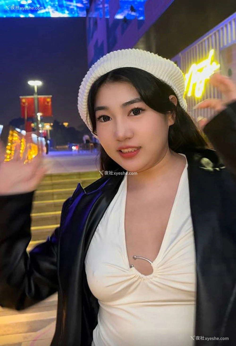 1P - 推特美女@反骨PP广州屁屁爱露出私拍图集2