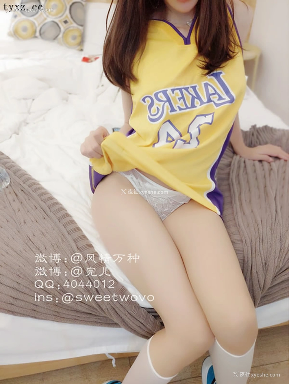 1P - 完具少女风情万种-球衣无圣光图集