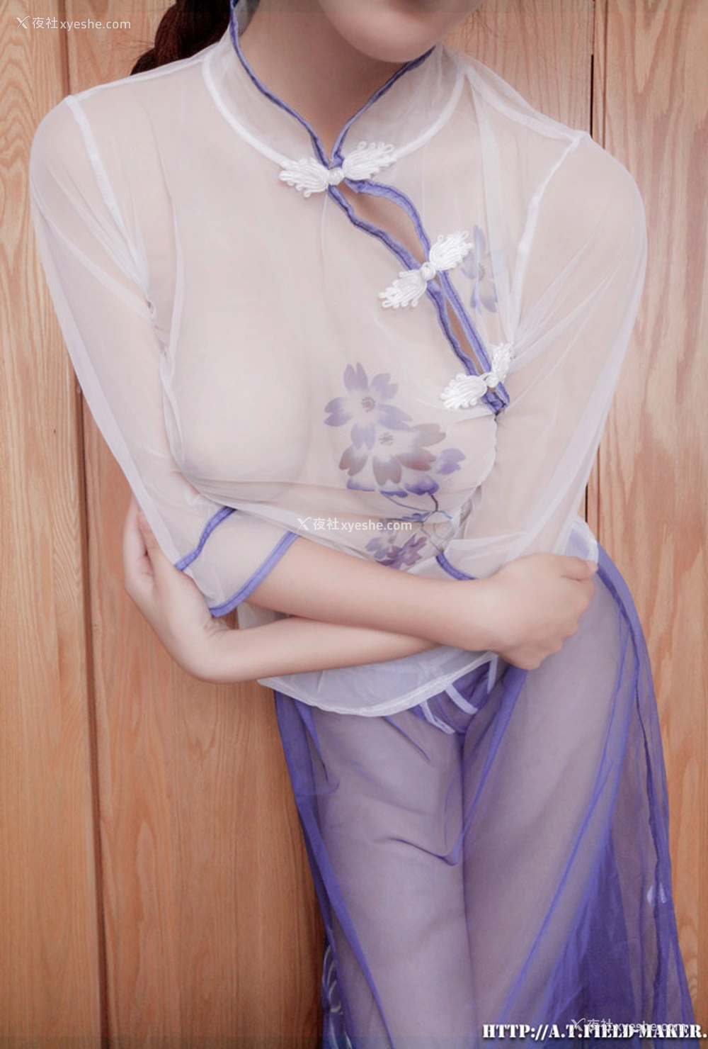 1P - 白虎福利姬Tsubaki 透视民国服的女孩