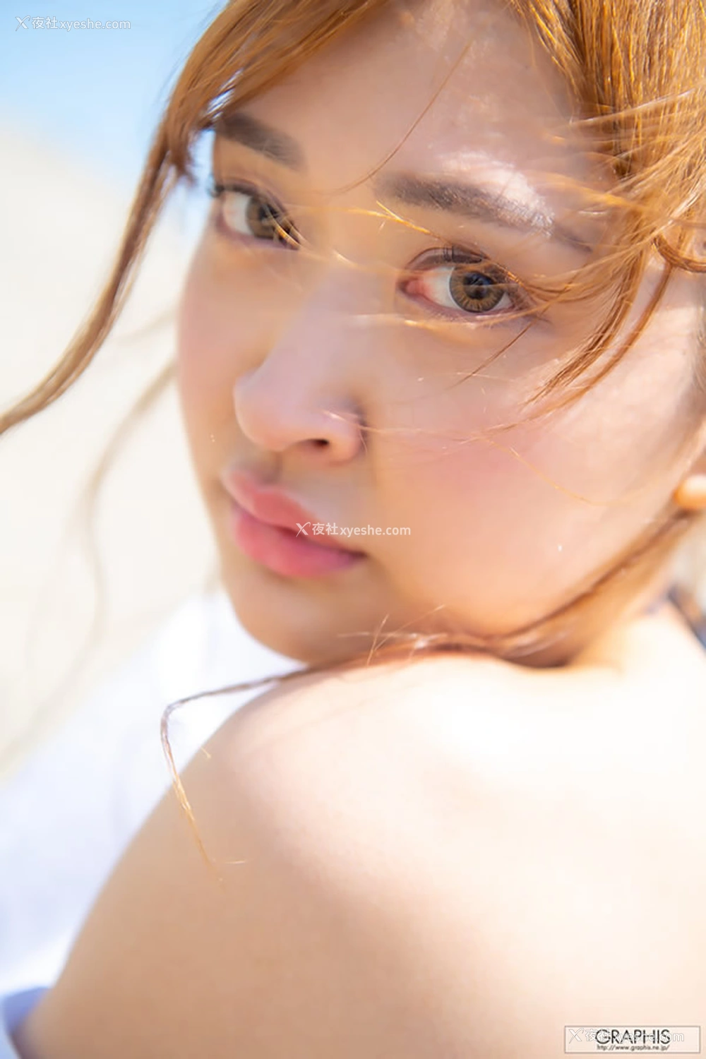 1P - Graphis初脫ぎ娘蜜美杏无圣光人体套图